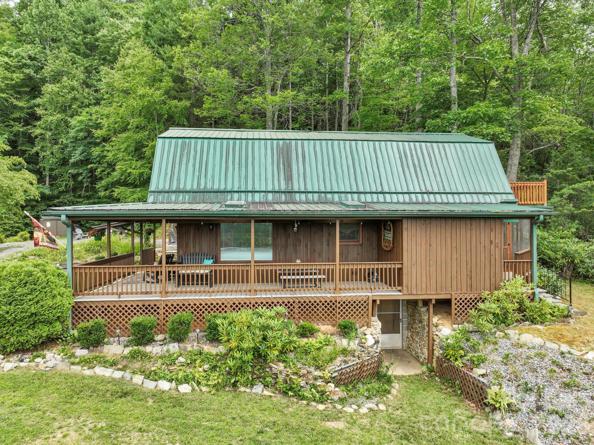 1901 Blue Rock Road — Burnsville