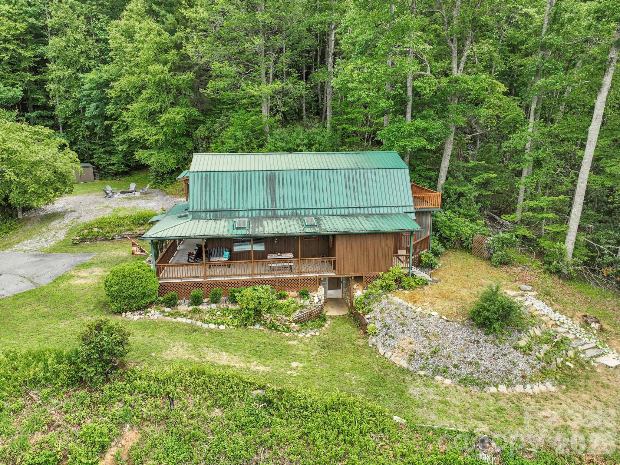 1901 Blue Rock Road — Burnsville