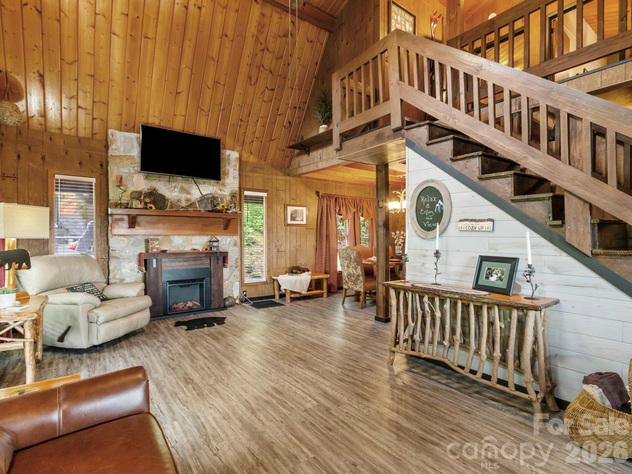 1901 Blue Rock Road — Burnsville