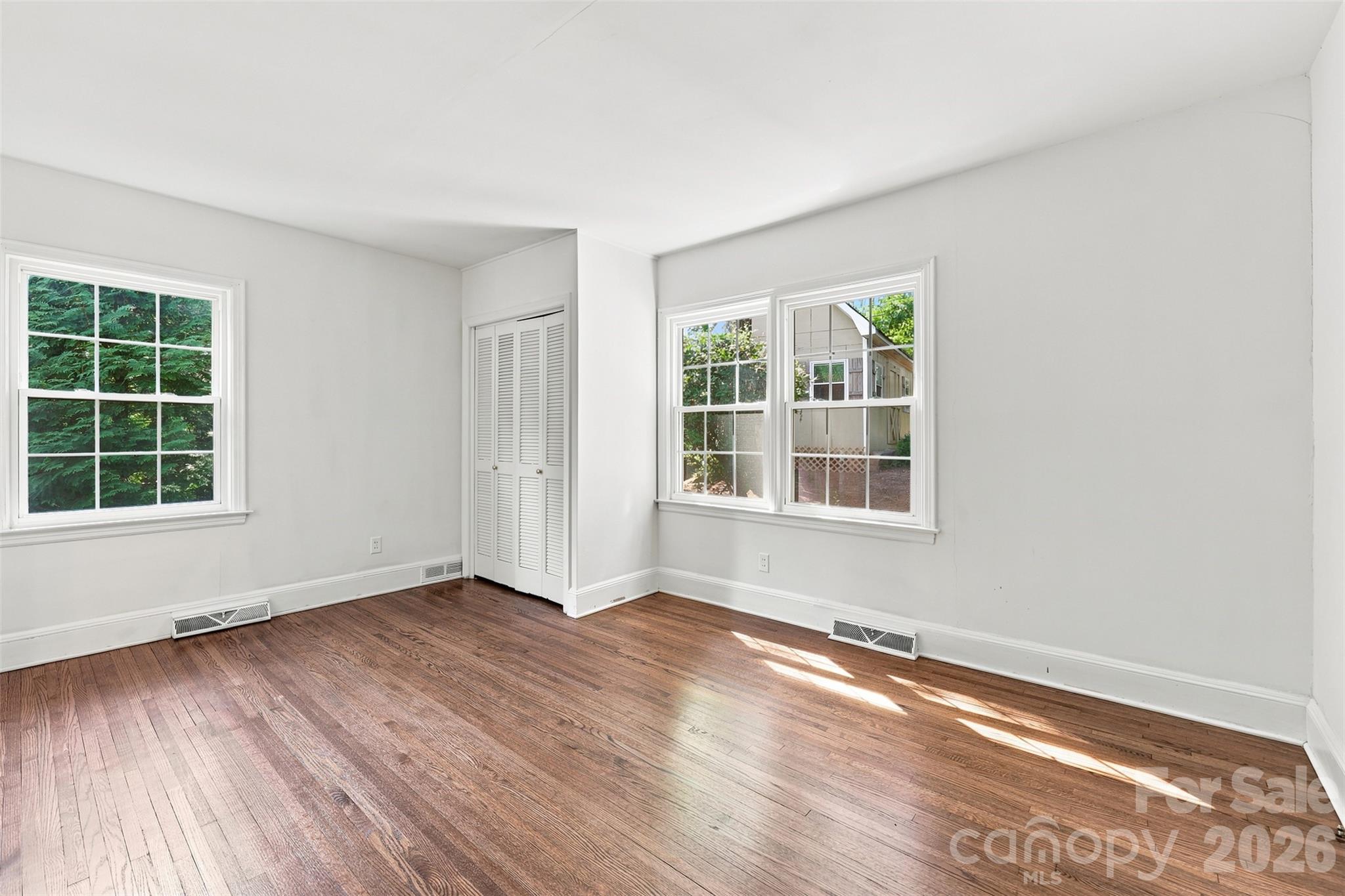 4467 Woodlark Lane — Charlotte
