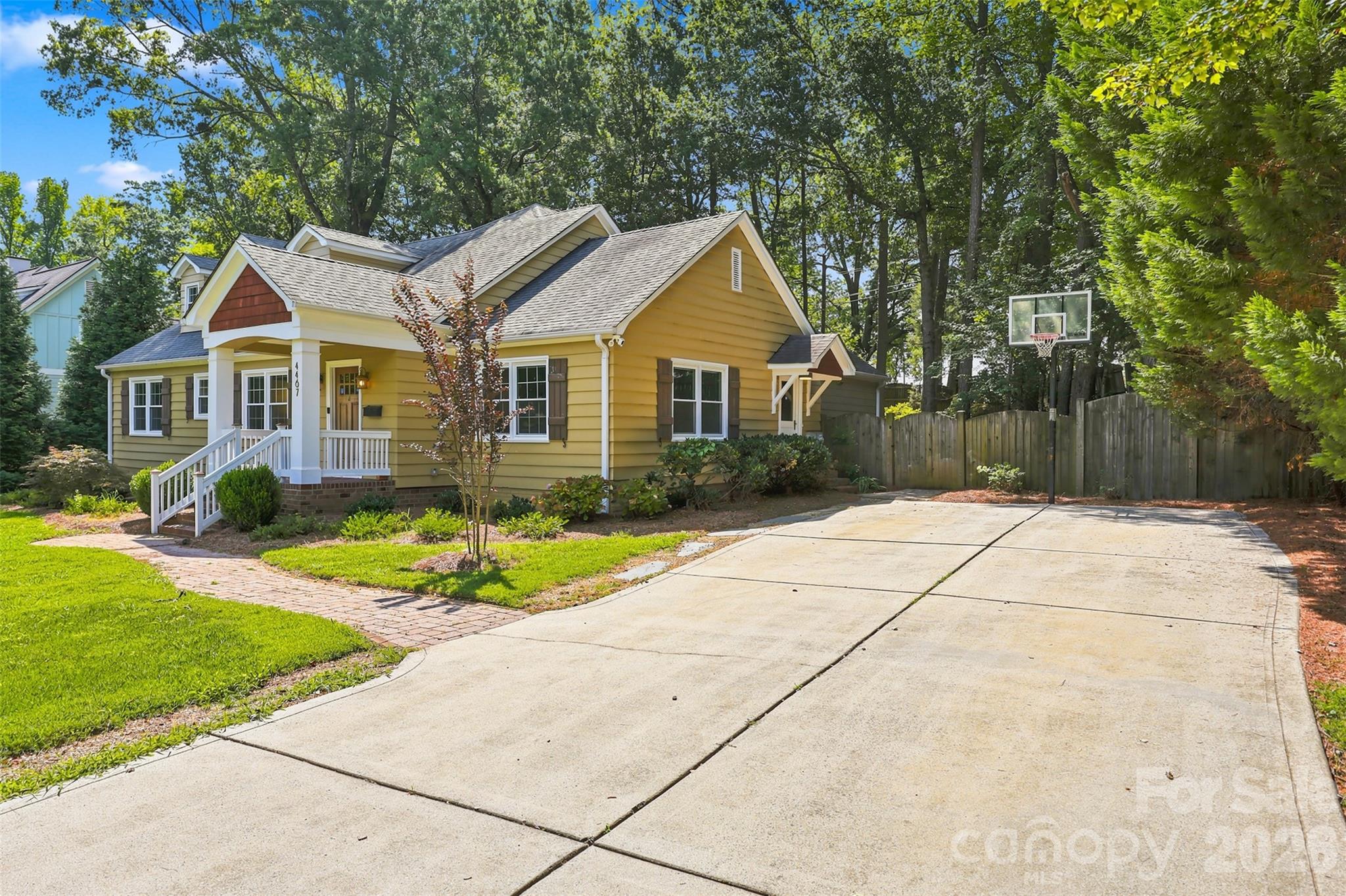 4467 Woodlark Lane — Charlotte