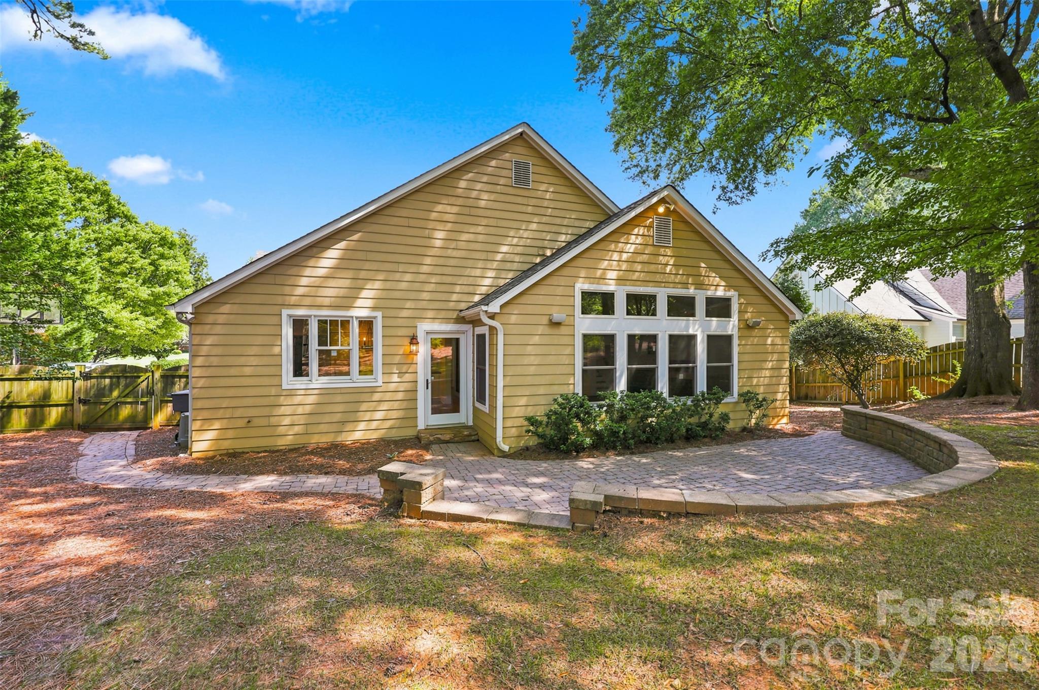 4467 Woodlark Lane — Charlotte