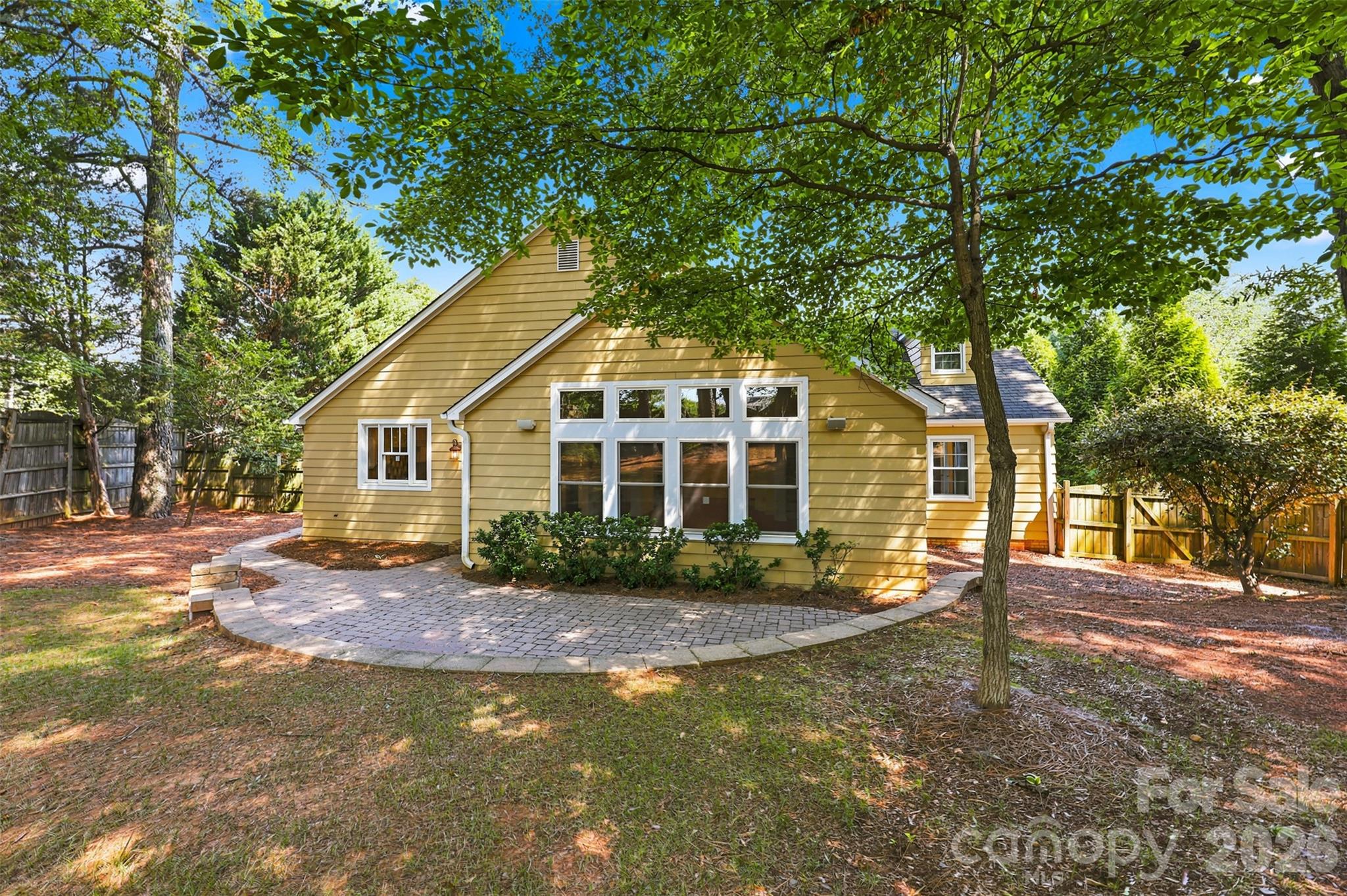 4467 Woodlark Lane — Charlotte