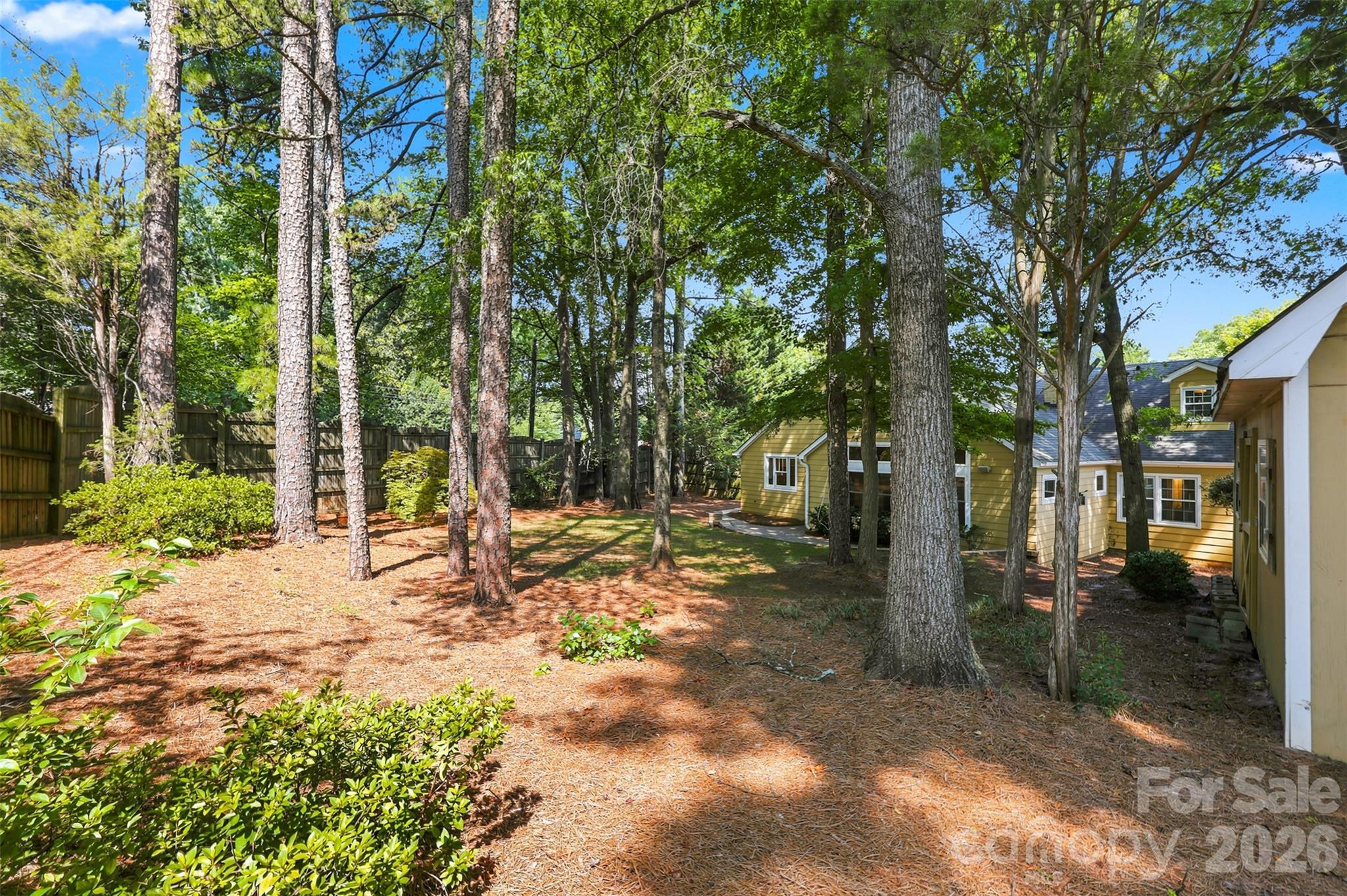 4467 Woodlark Lane — Charlotte