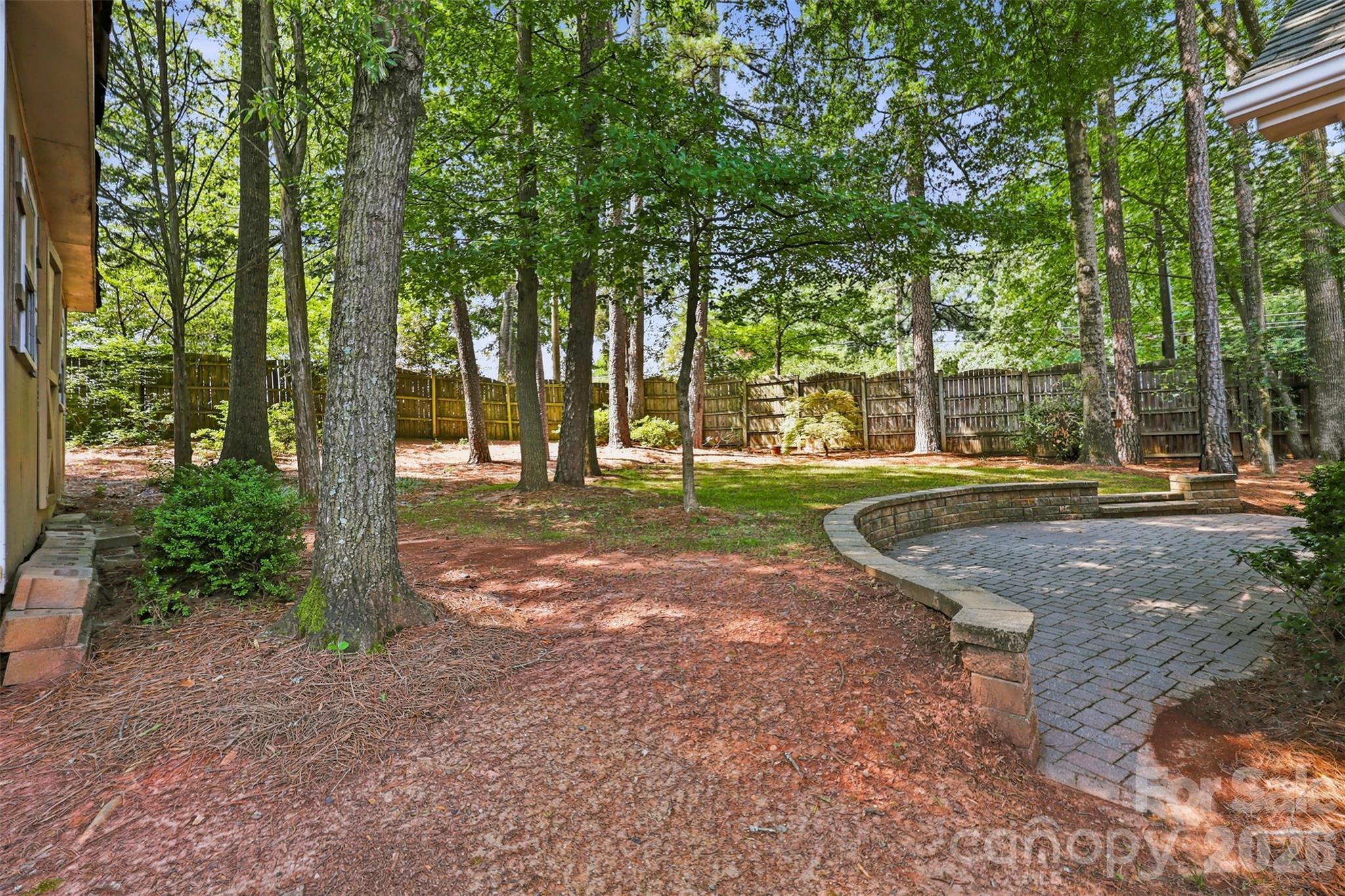 4467 Woodlark Lane — Charlotte