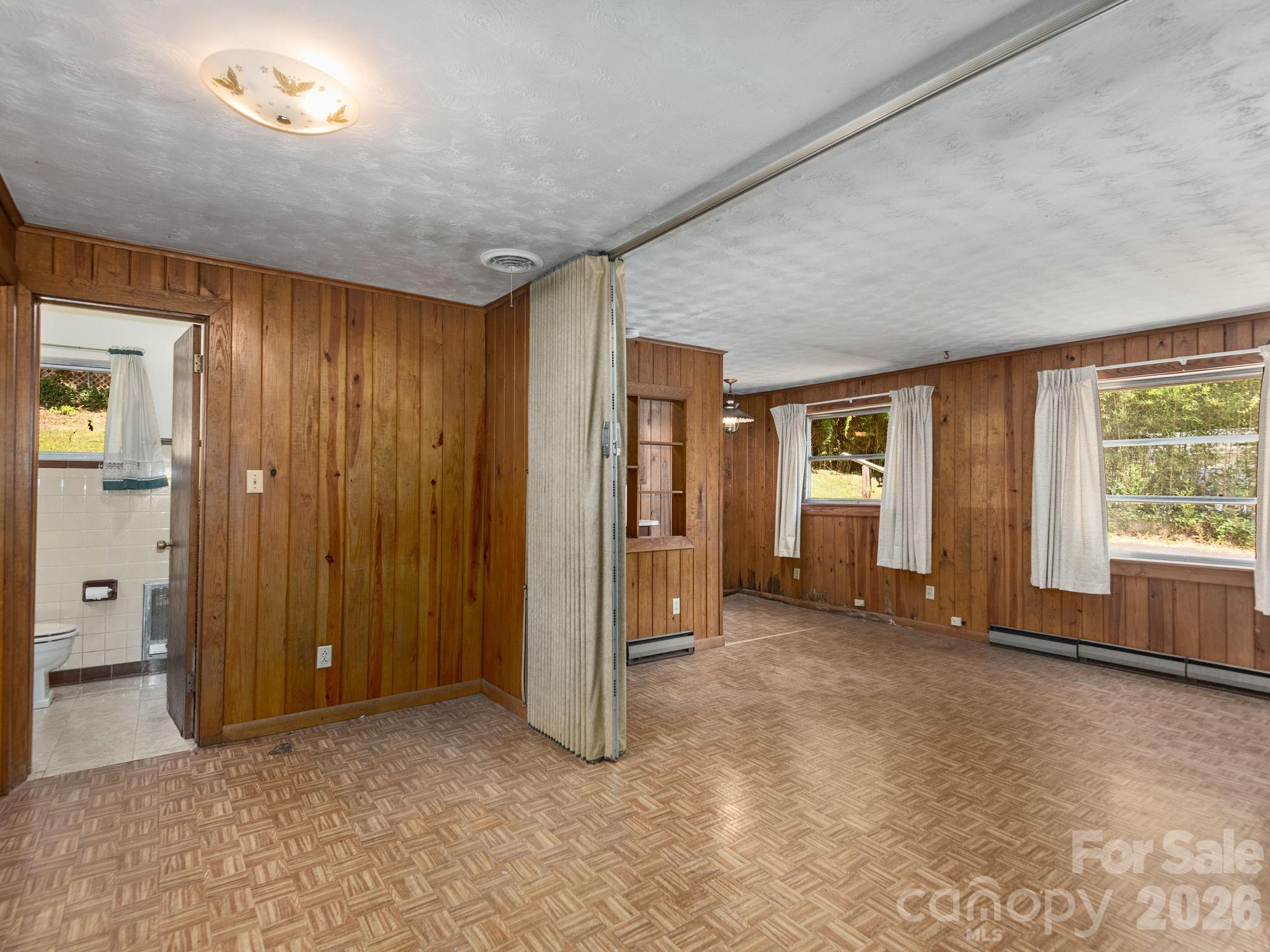 44 Bear Creek Road — Asheville