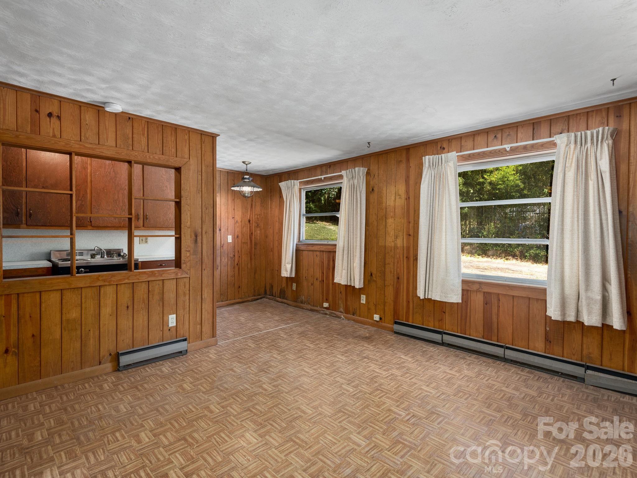 44 Bear Creek Road — Asheville
