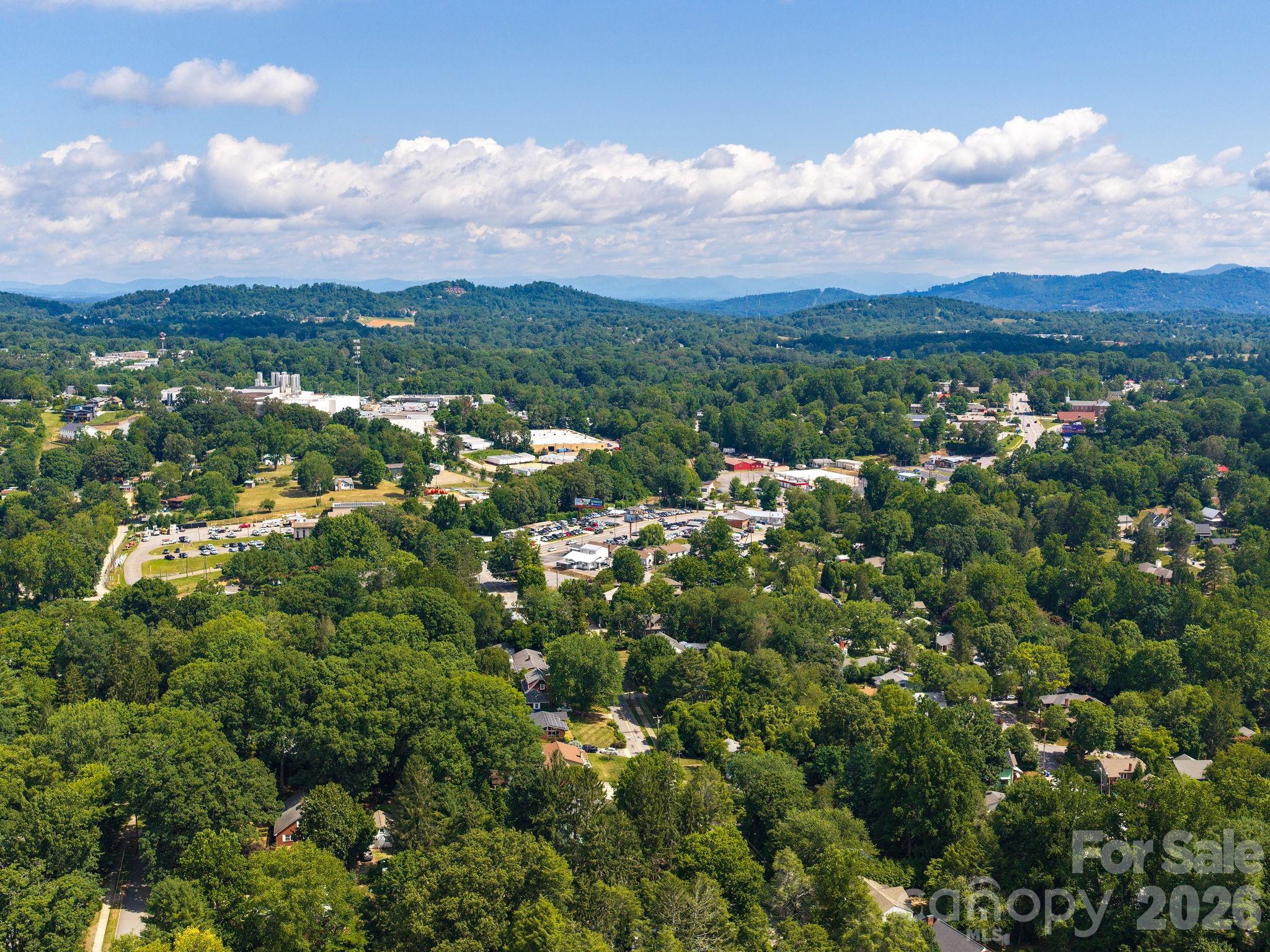 44 Bear Creek Road — Asheville