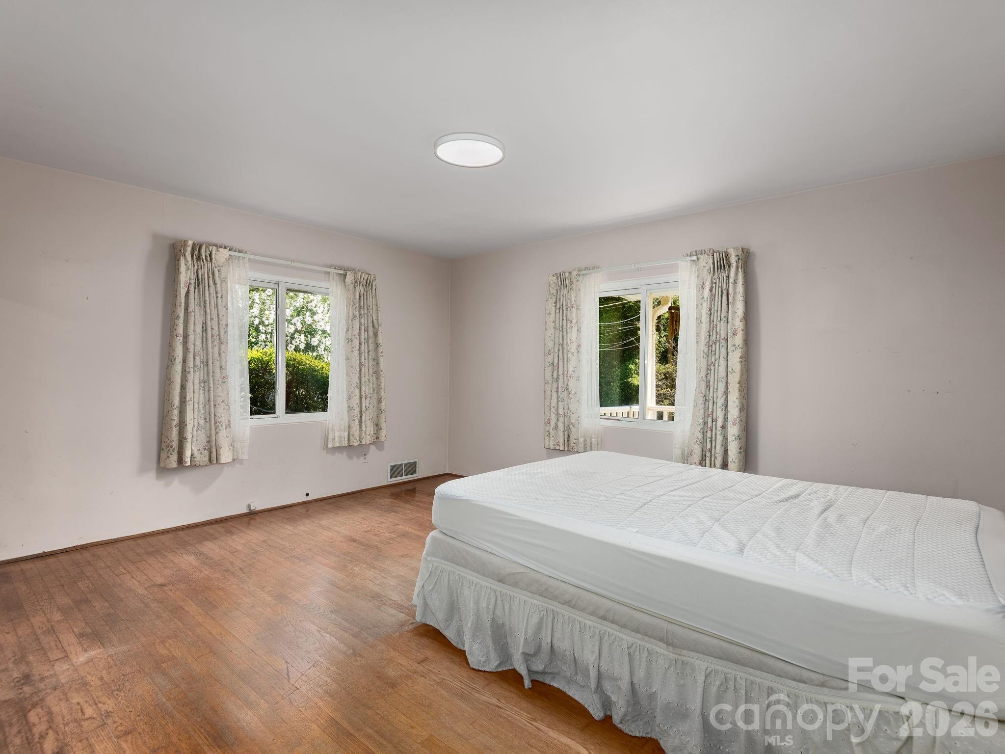 44 Bear Creek Road — Asheville
