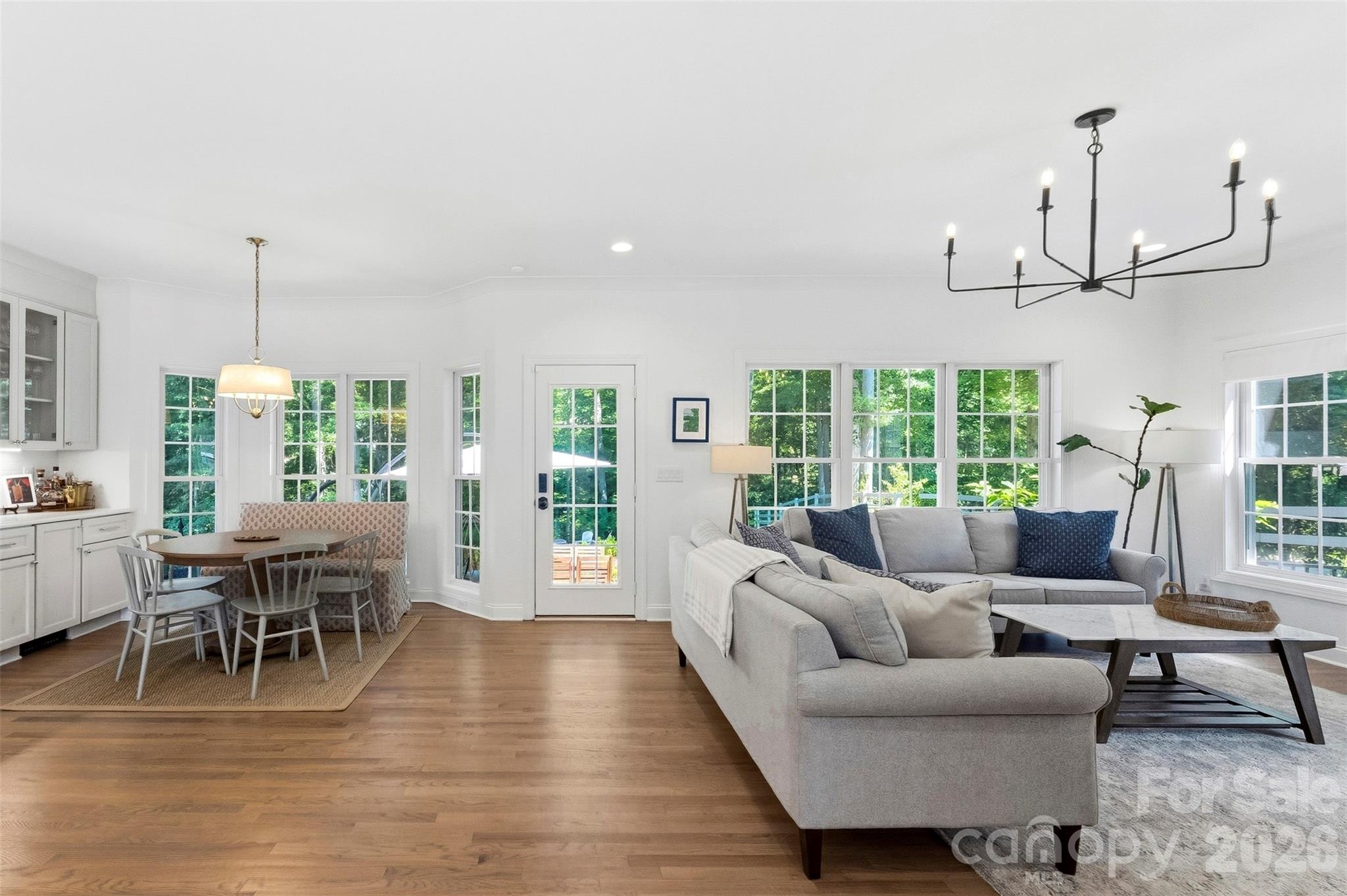 4066 Belle Meade Circle — Belmont