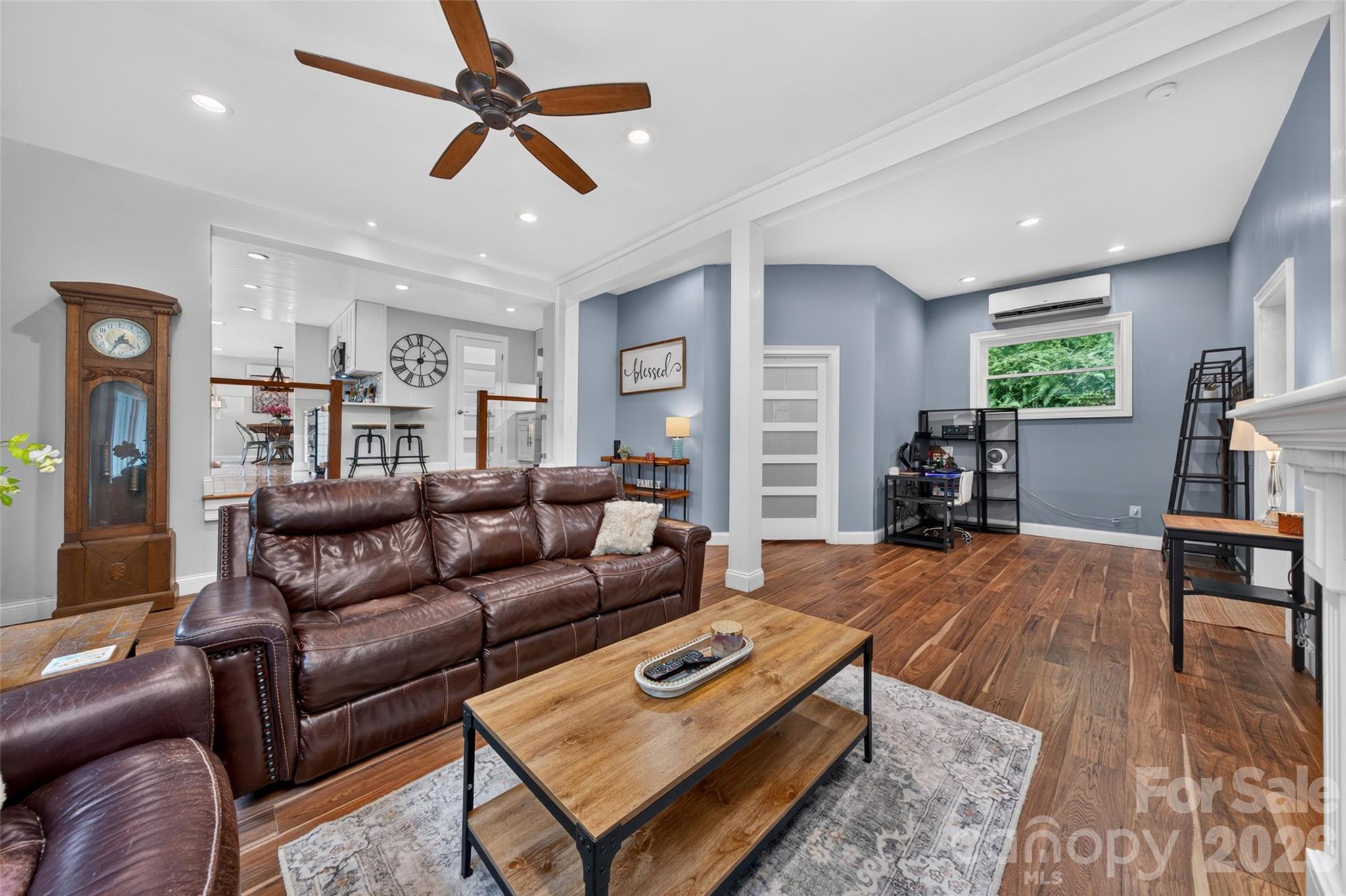 3882 New Leicester Highway — Leicester