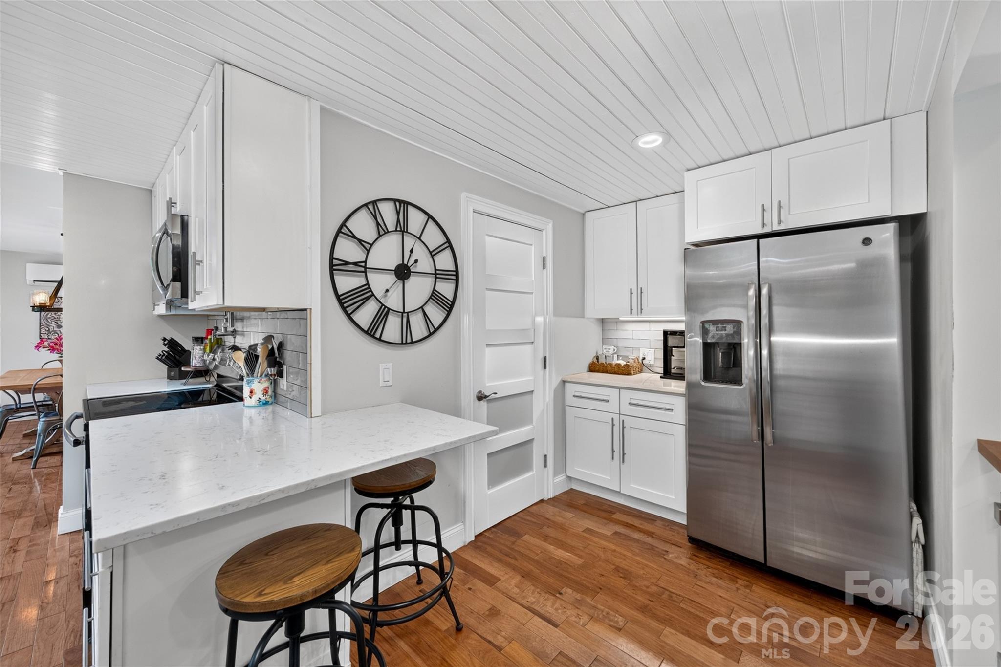 3882 New Leicester Highway — Leicester