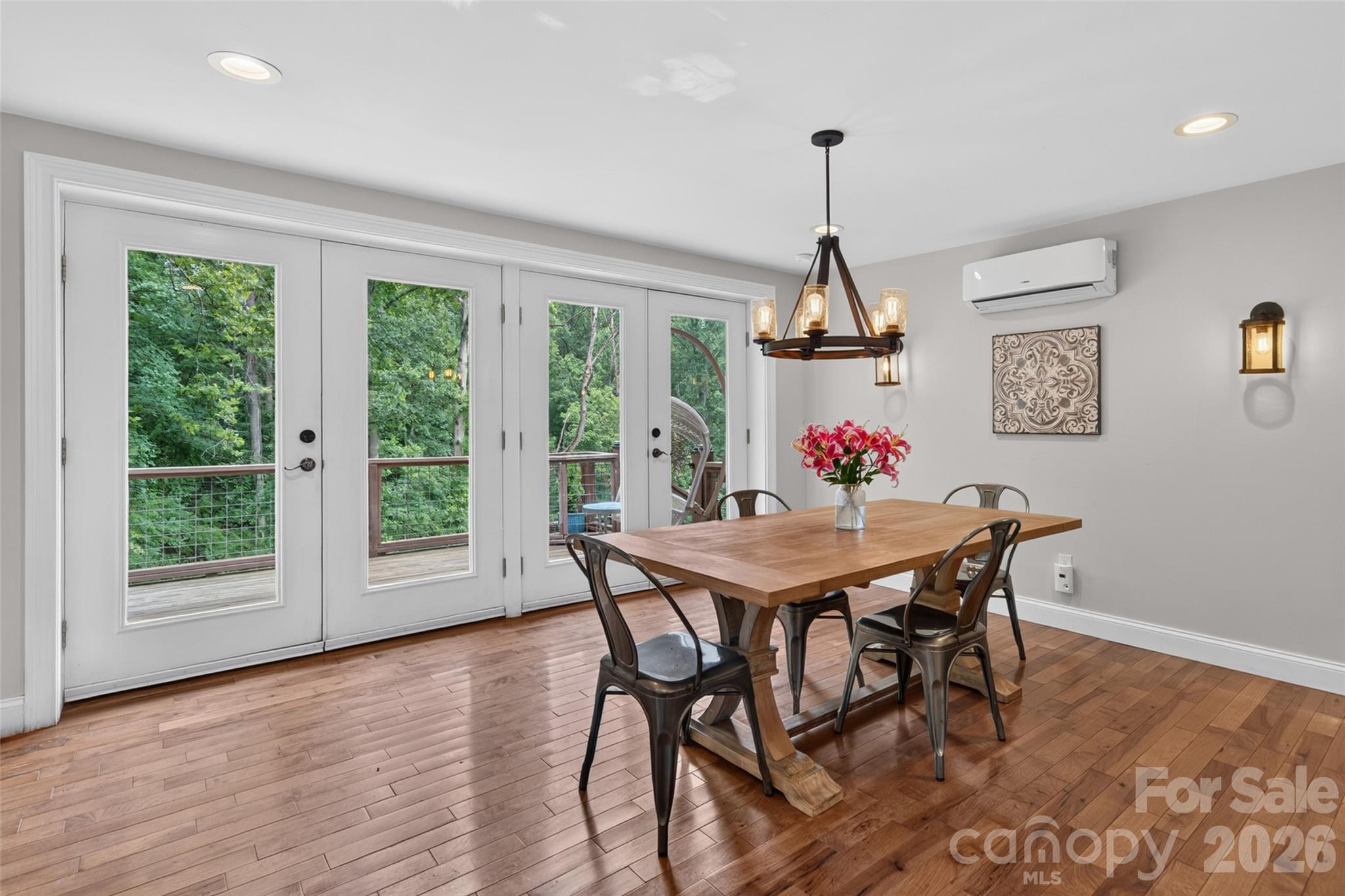3882 New Leicester Highway — Leicester