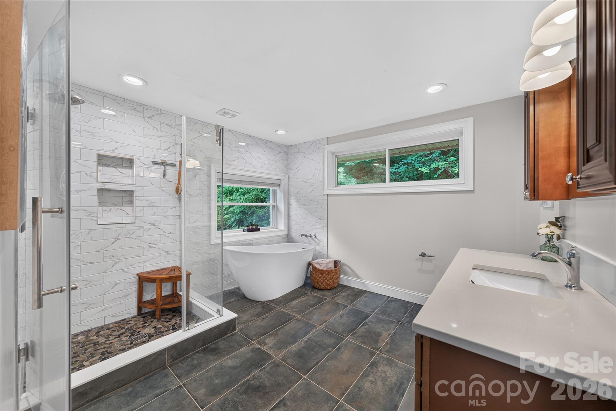 3882 New Leicester Highway — Leicester