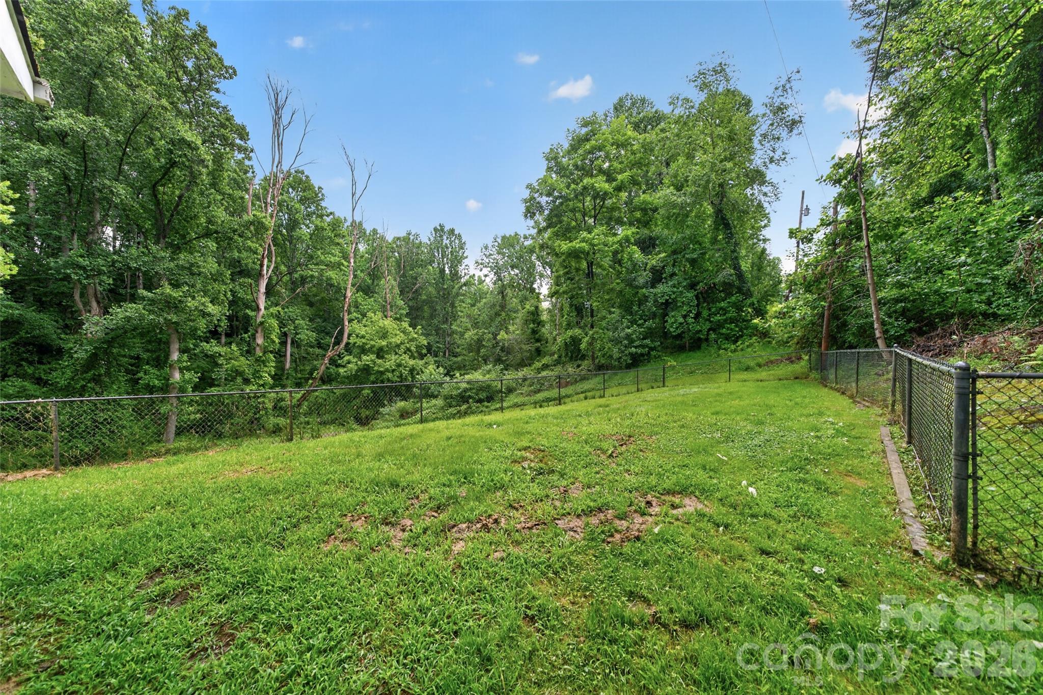 3882 New Leicester Highway — Leicester