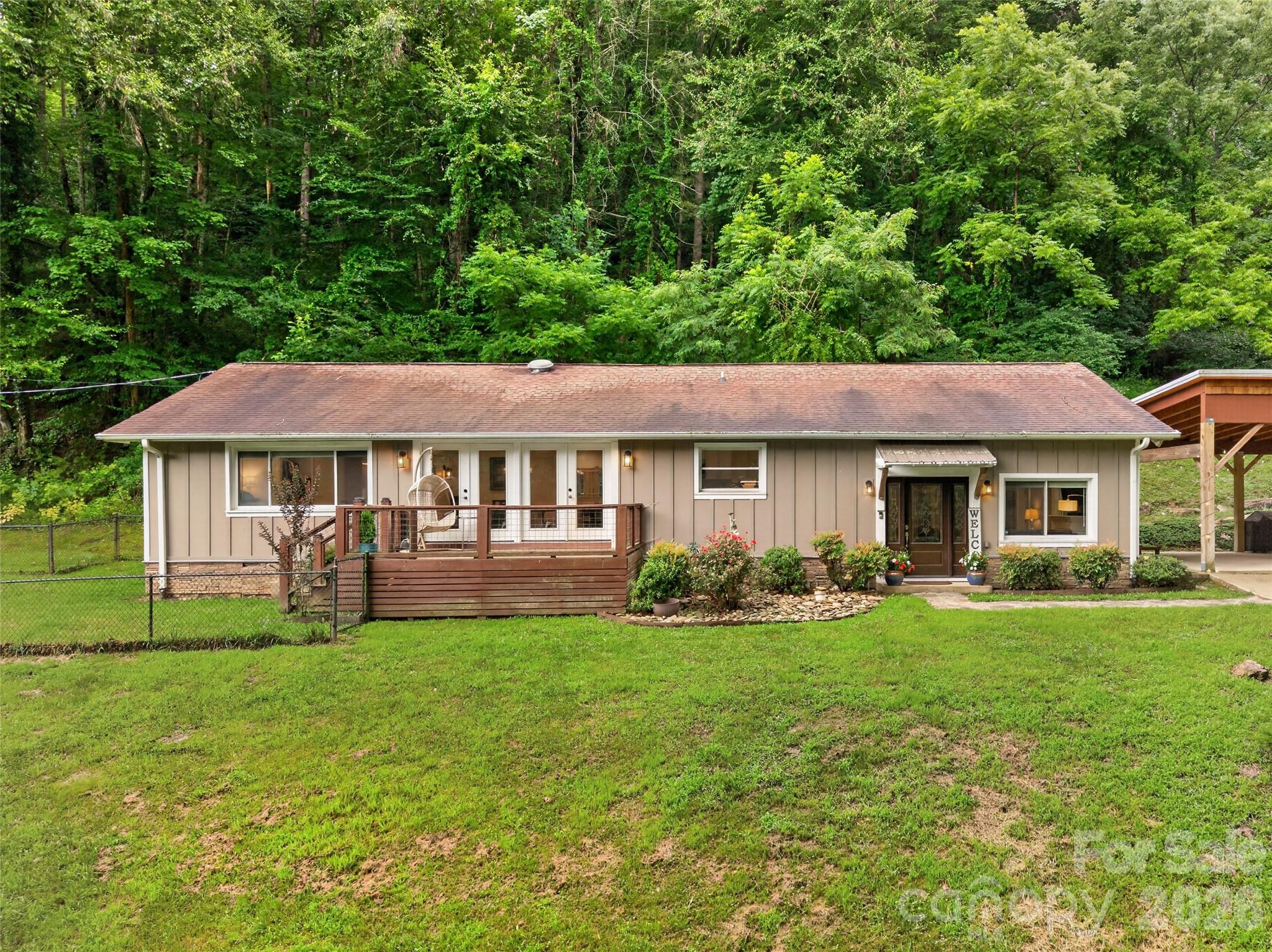 3882 New Leicester Highway — Leicester