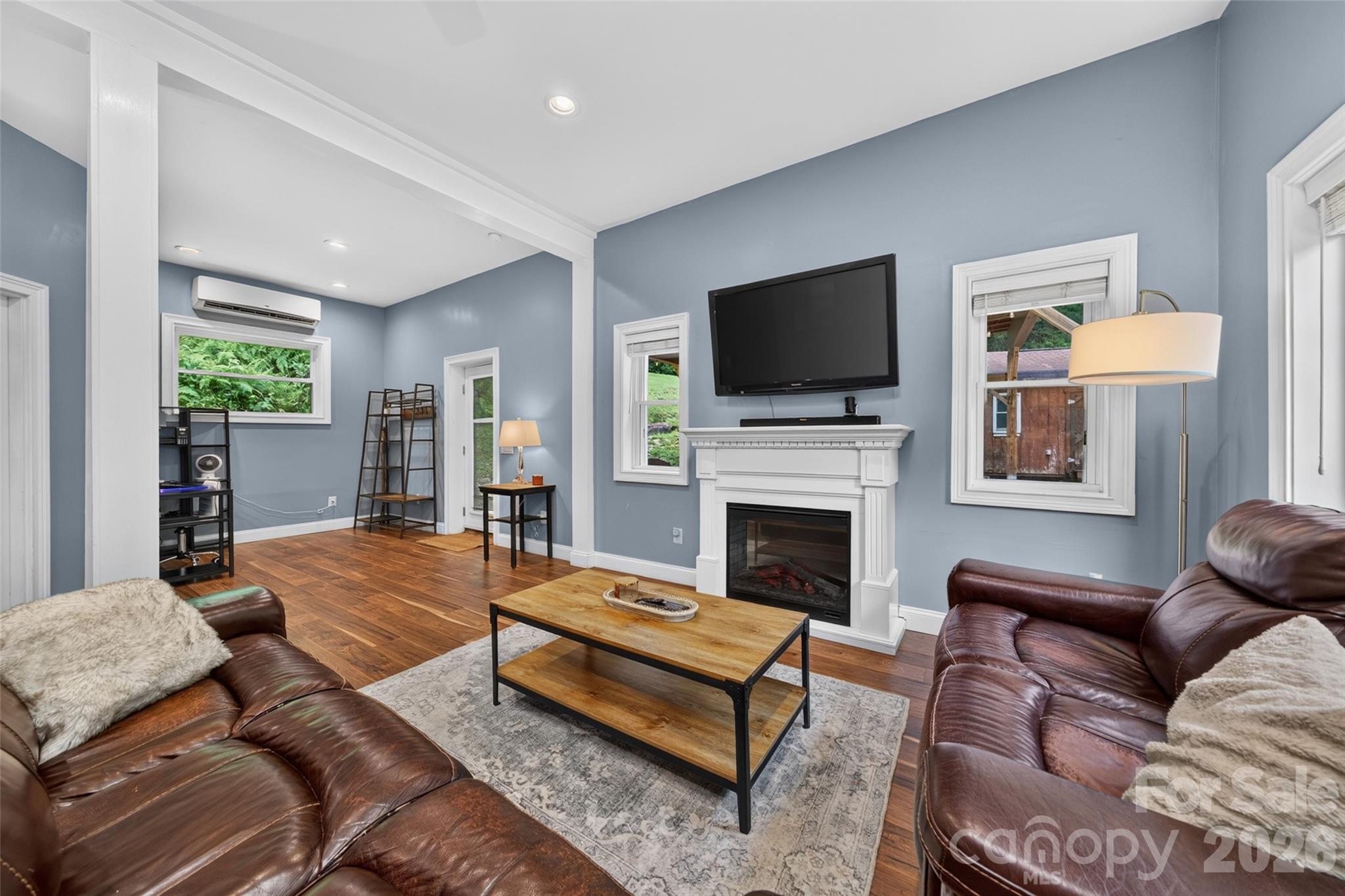 3882 New Leicester Highway — Leicester