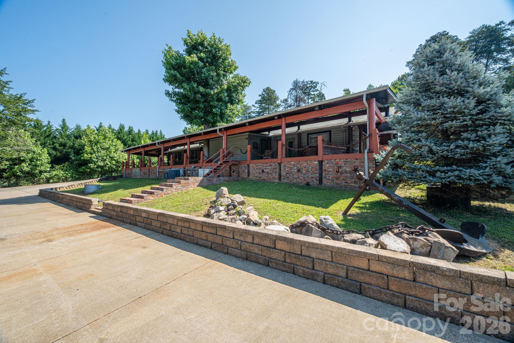120 Wiggins Lane — Kings Mountain