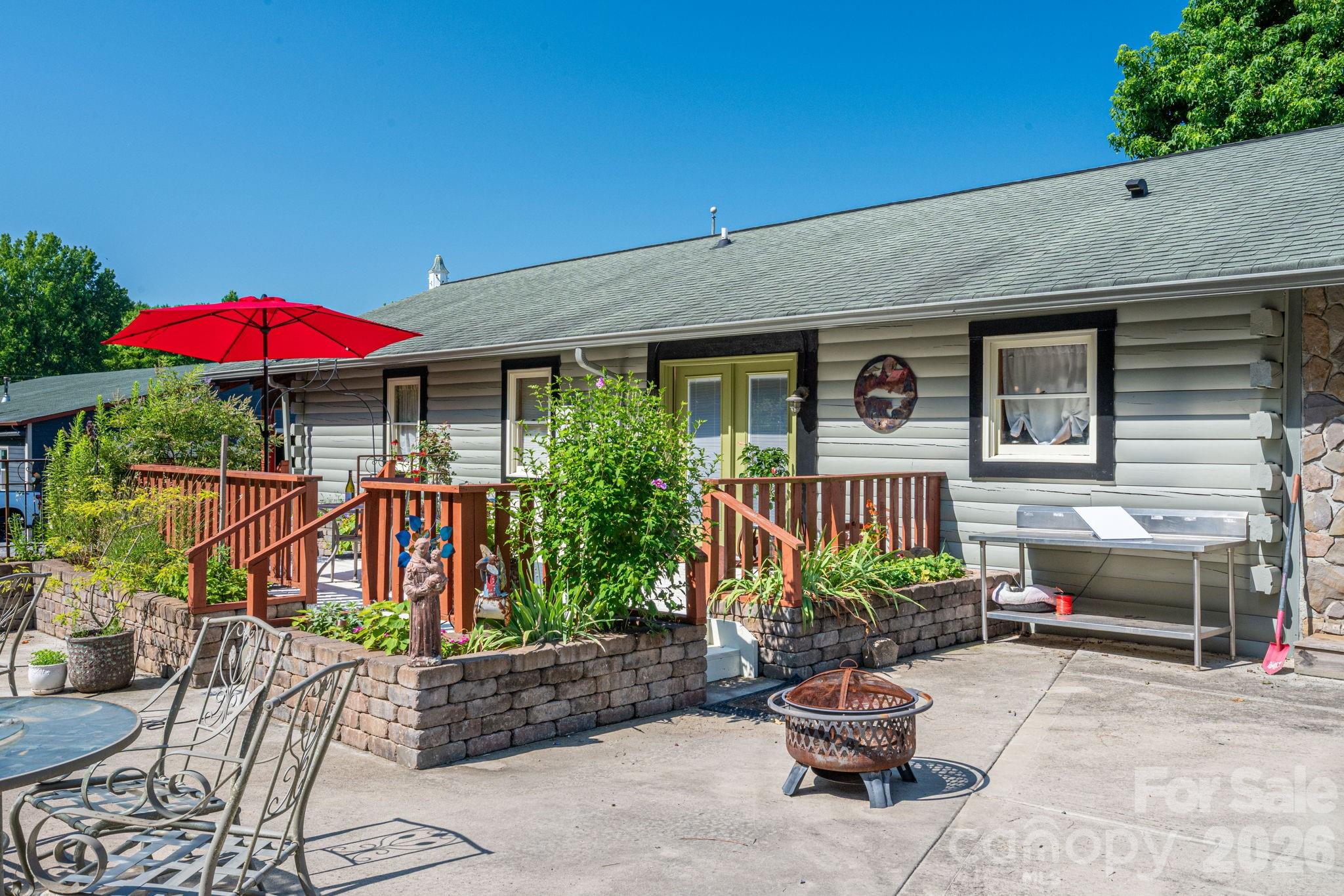 120 Wiggins Lane — Kings Mountain