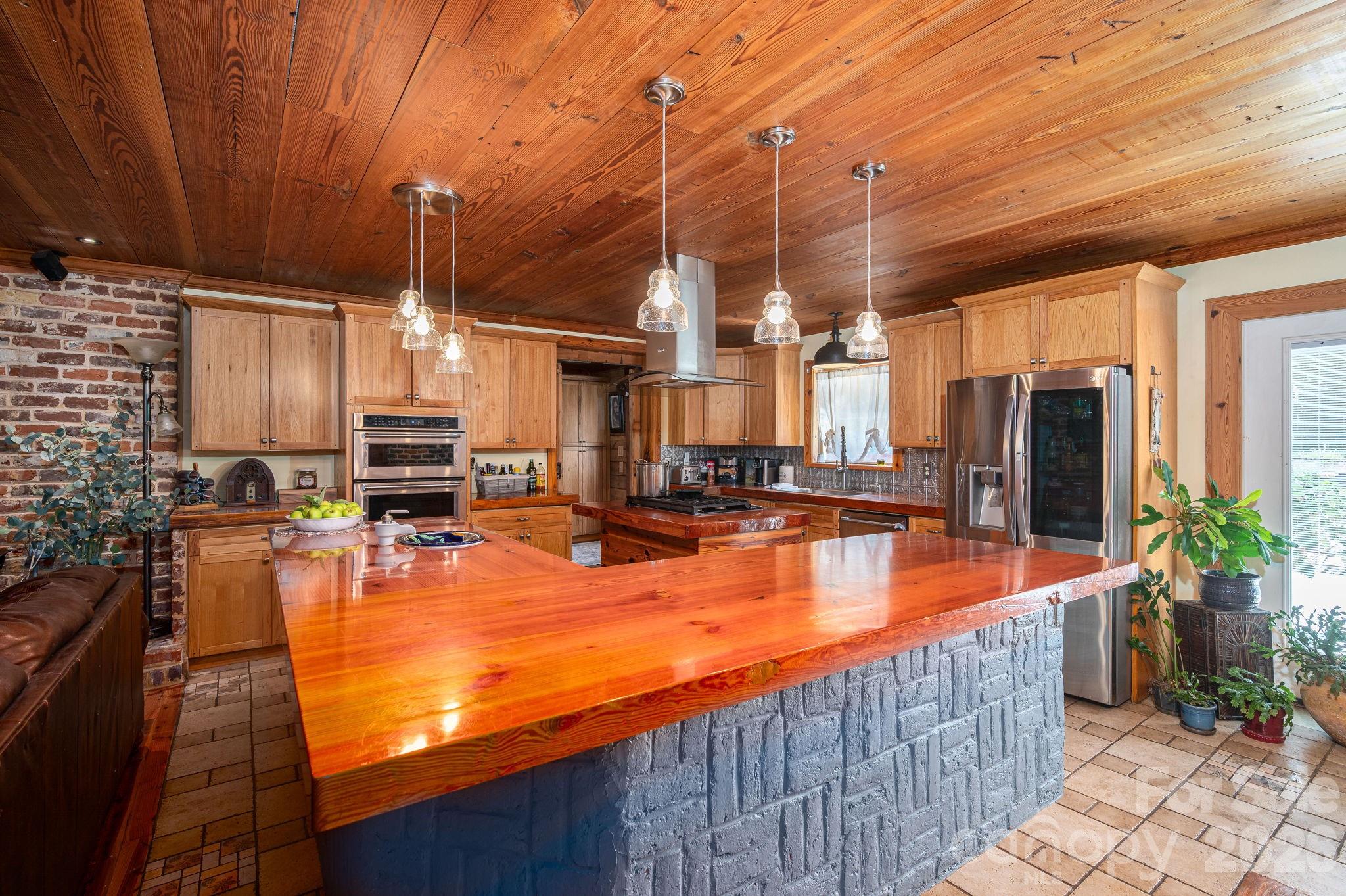 120 Wiggins Lane — Kings Mountain