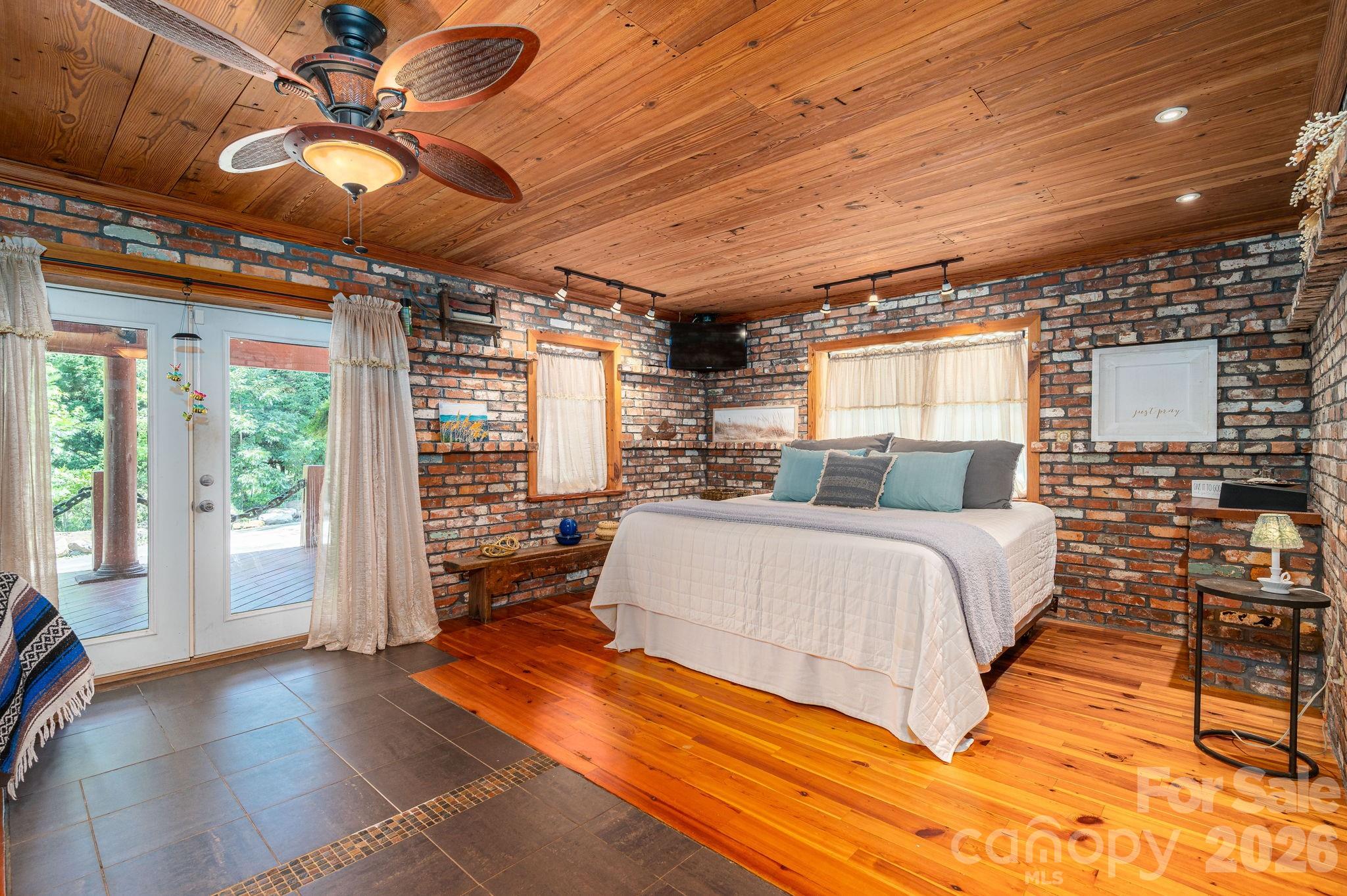 120 Wiggins Lane — Kings Mountain
