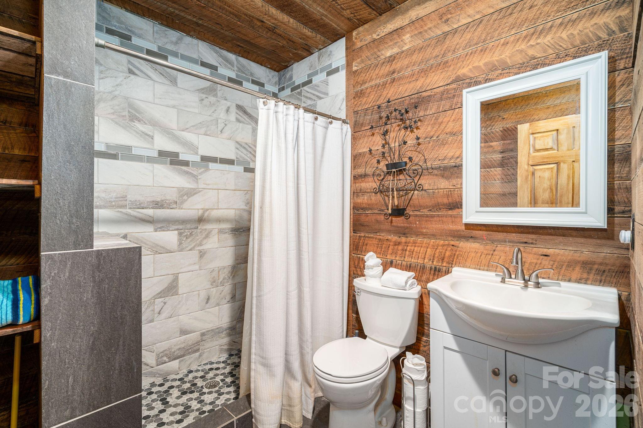 120 Wiggins Lane — Kings Mountain