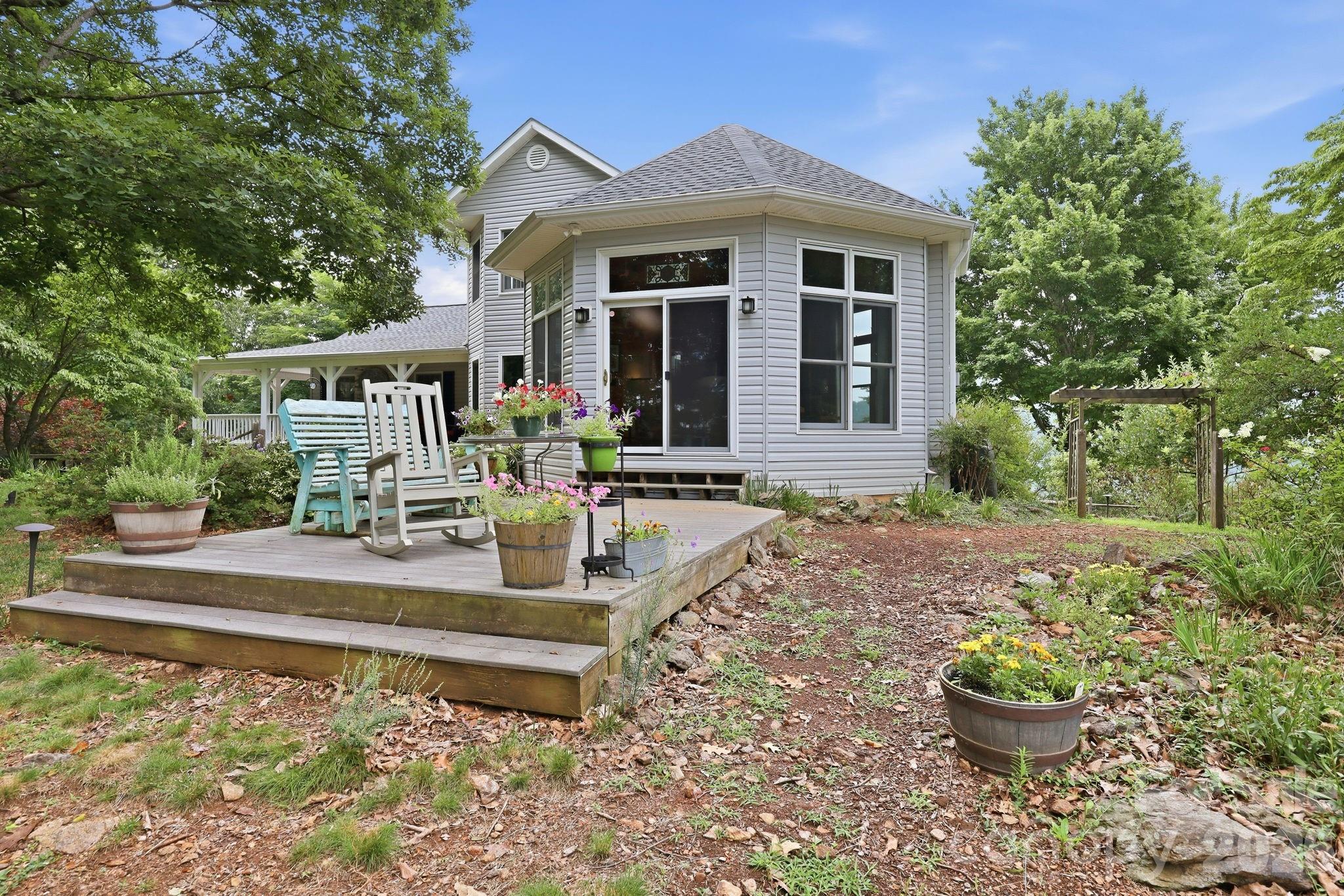 241 Alta Vista Drive — Candler