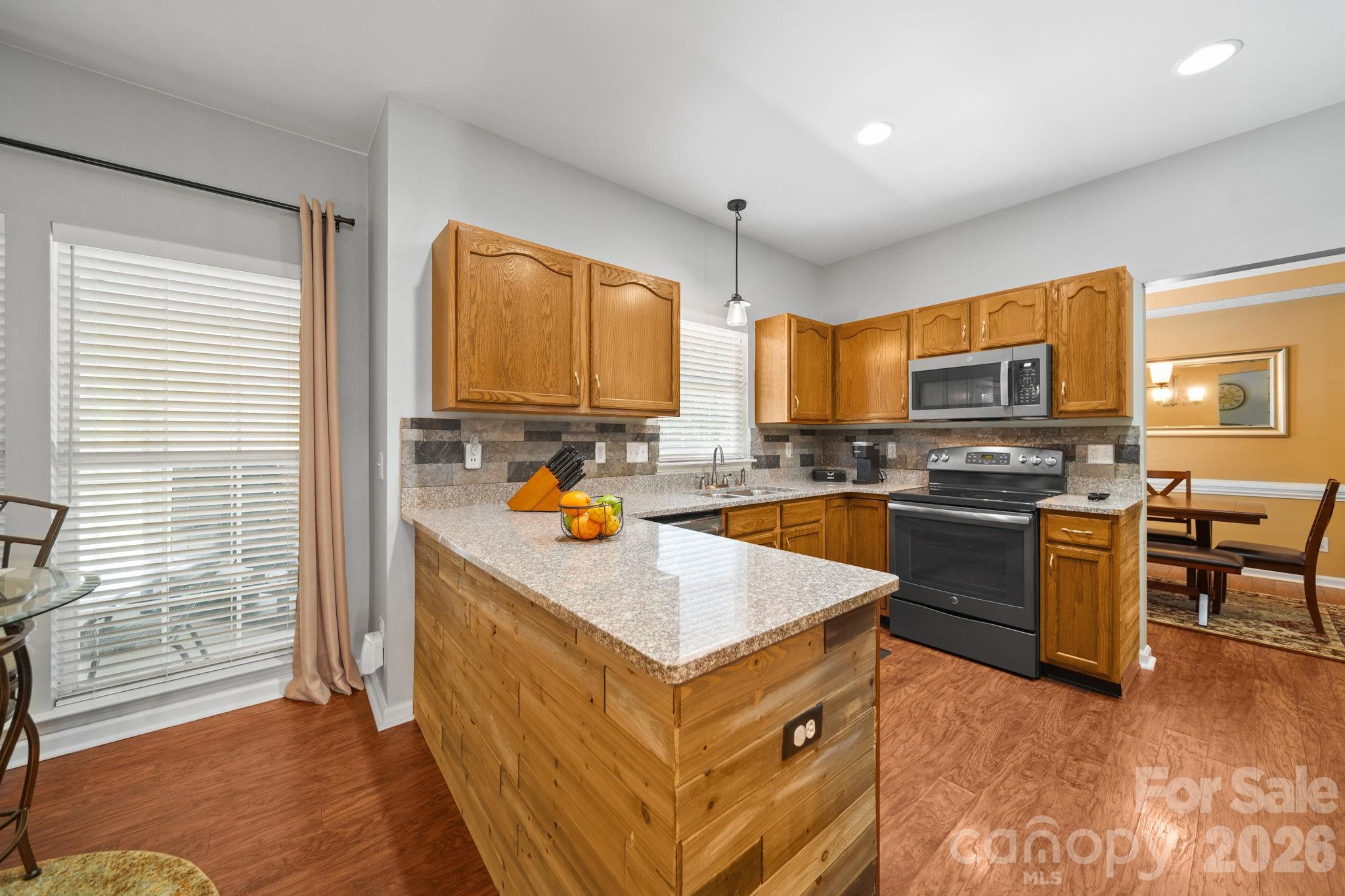 9136 Whittel Place — Charlotte