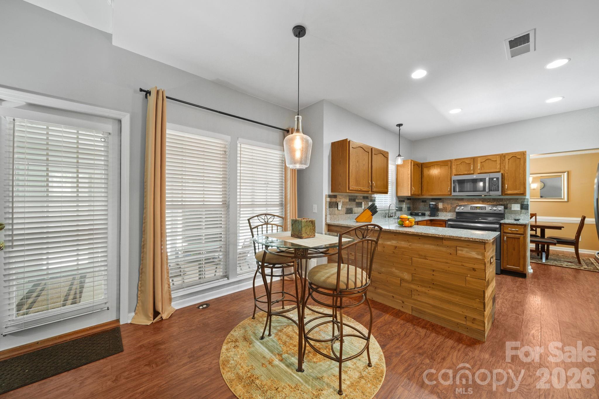 9136 Whittel Place — Charlotte
