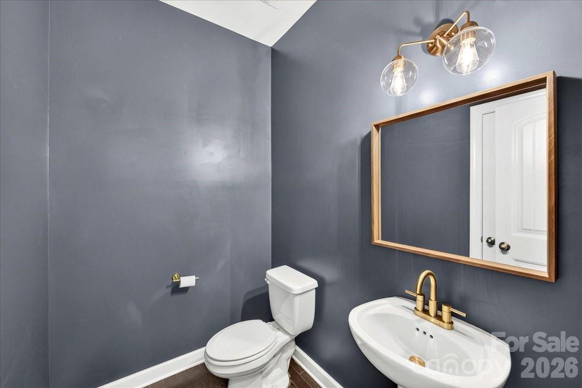 11803 Eversfield Lane — Charlotte