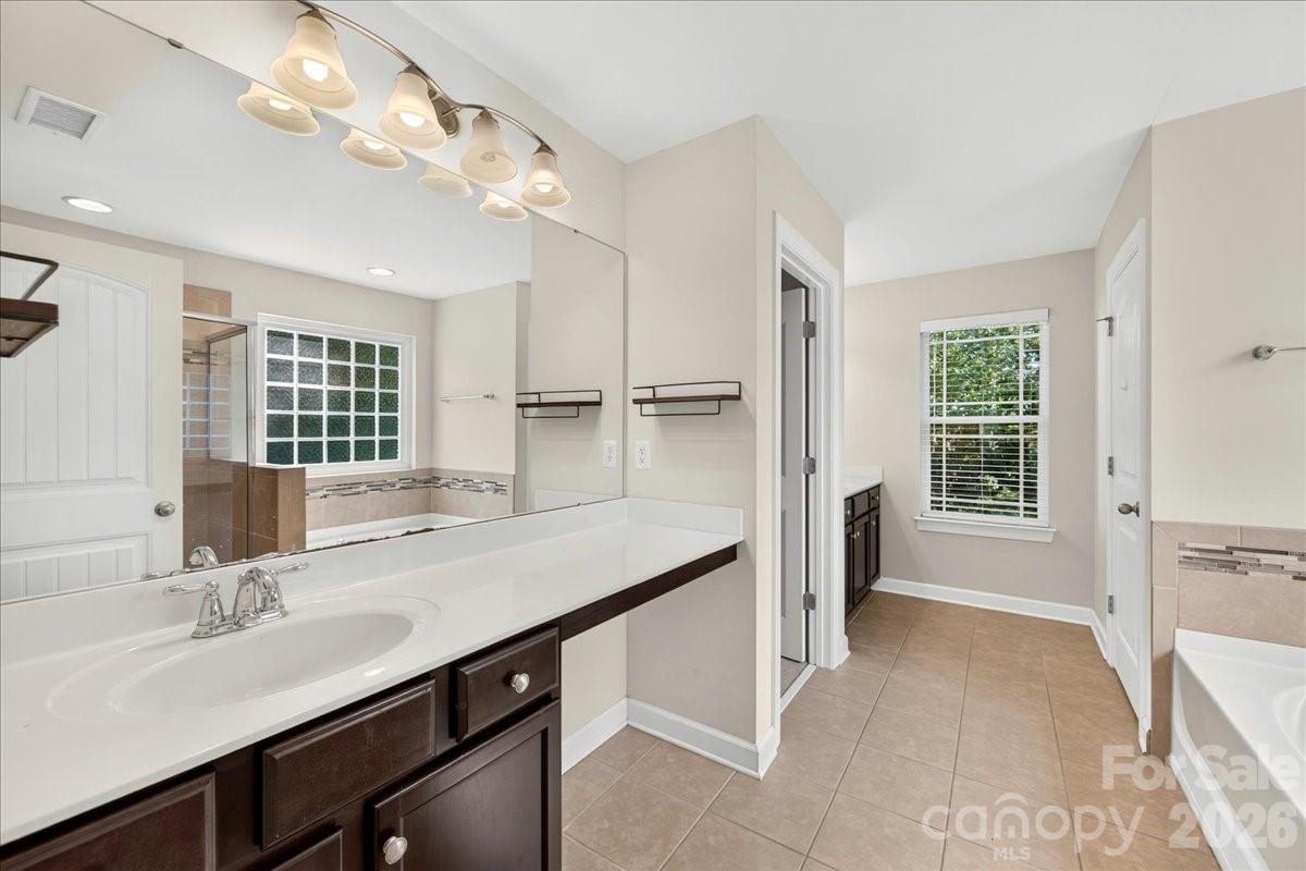 11803 Eversfield Lane — Charlotte