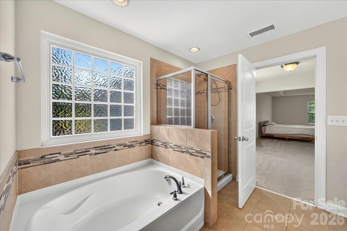 11803 Eversfield Lane — Charlotte
