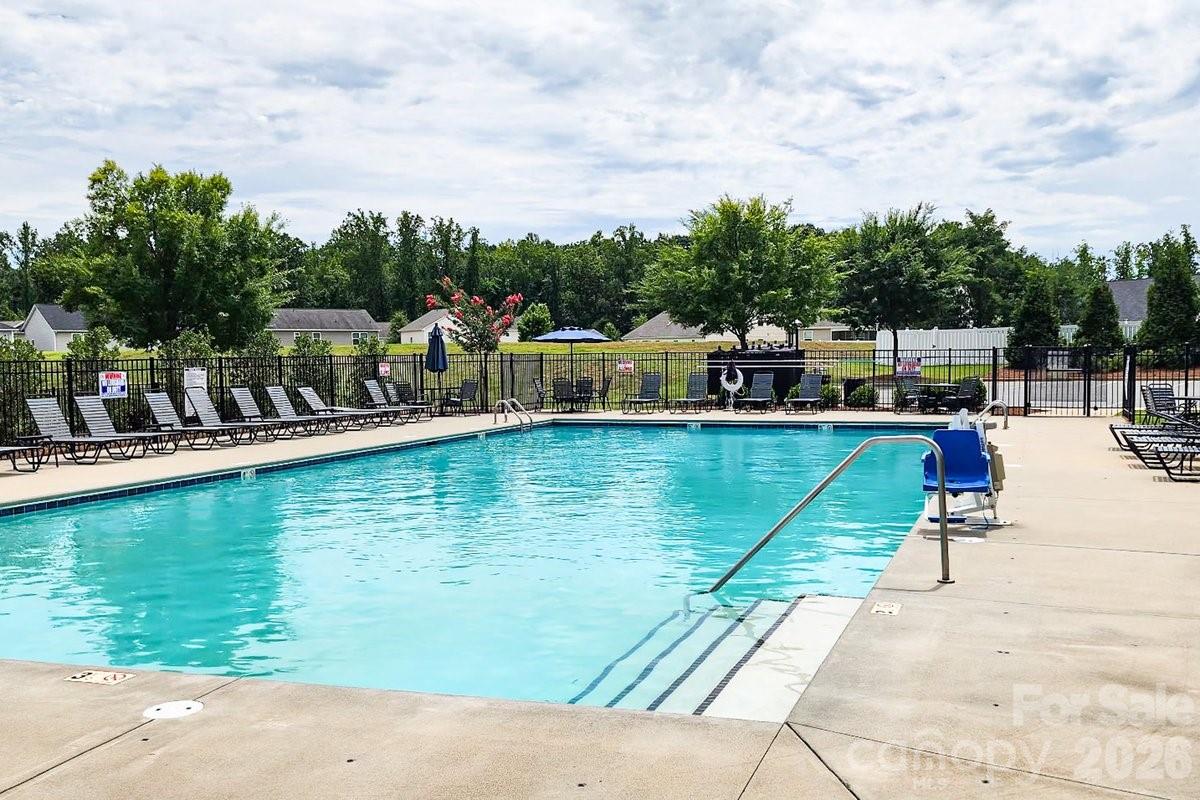 11803 Eversfield Lane — Charlotte