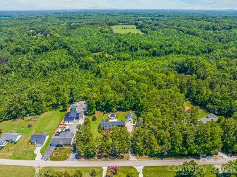 3800 Cauble Road — Salisbury