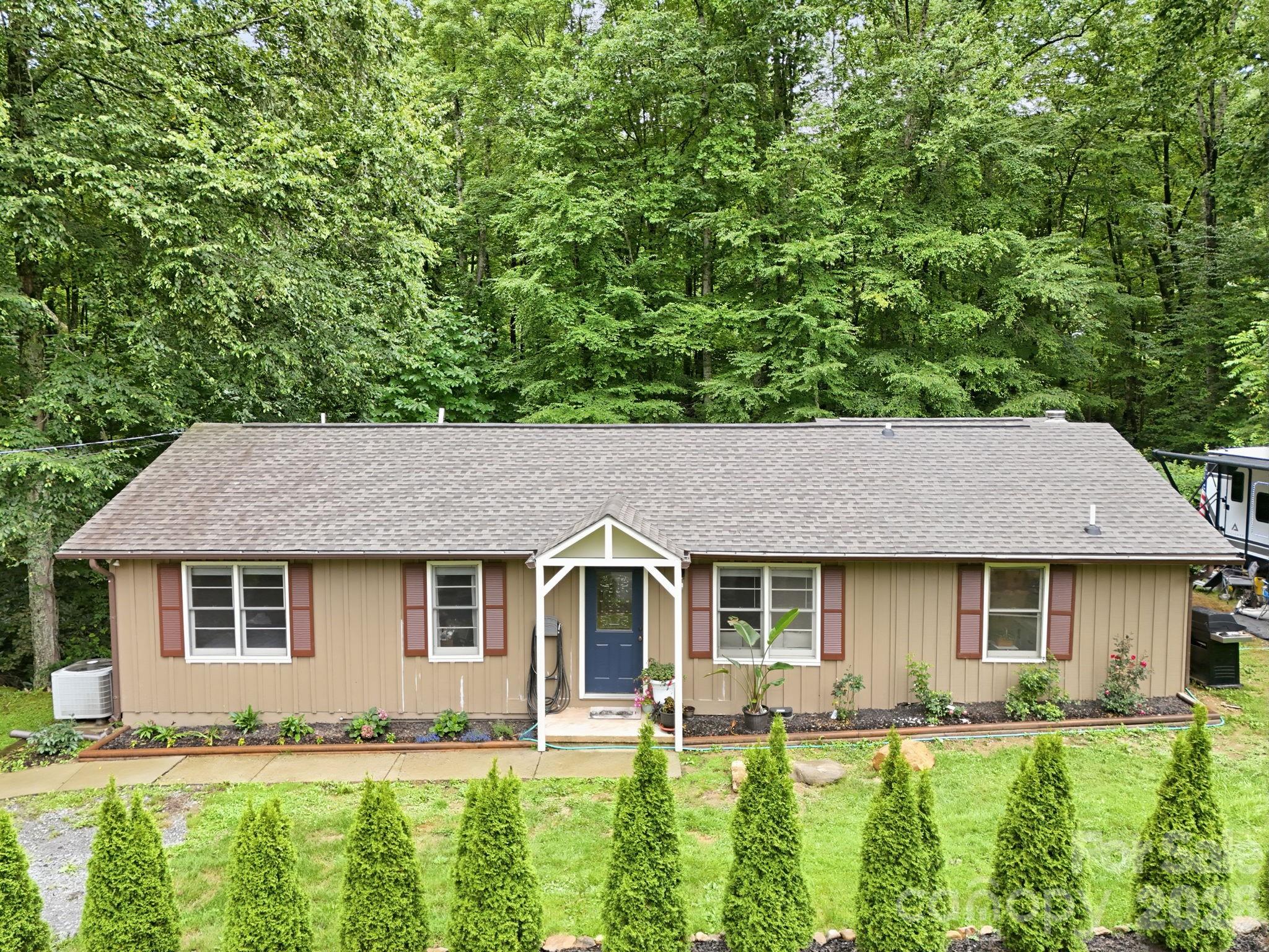 313 Walker Road — Waynesville