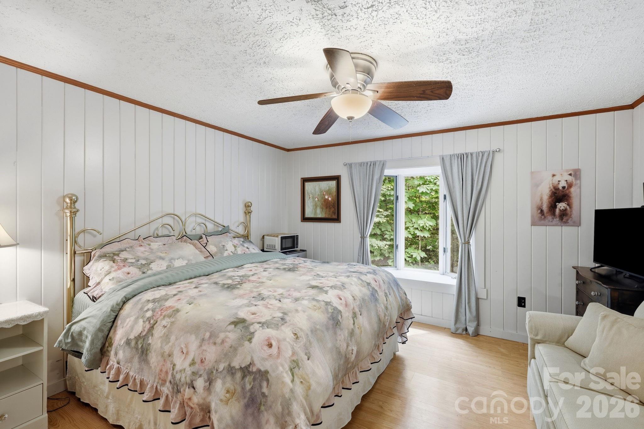 313 Walker Road — Waynesville