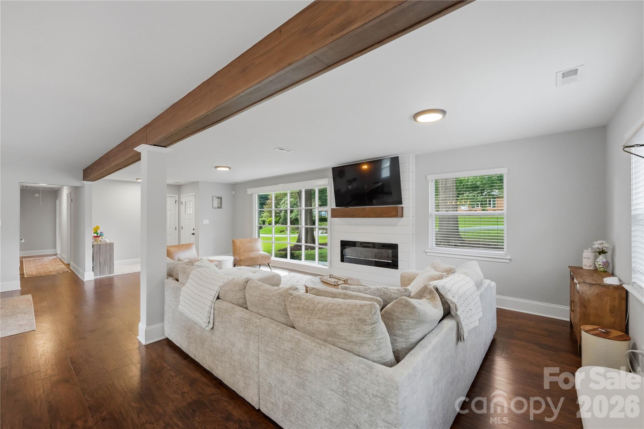 1301 Manchester Lane — Charlotte
