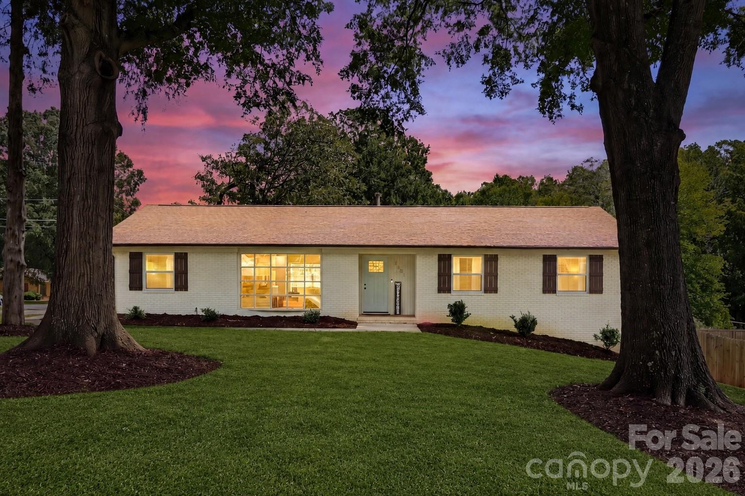 1301 Manchester Lane — Charlotte