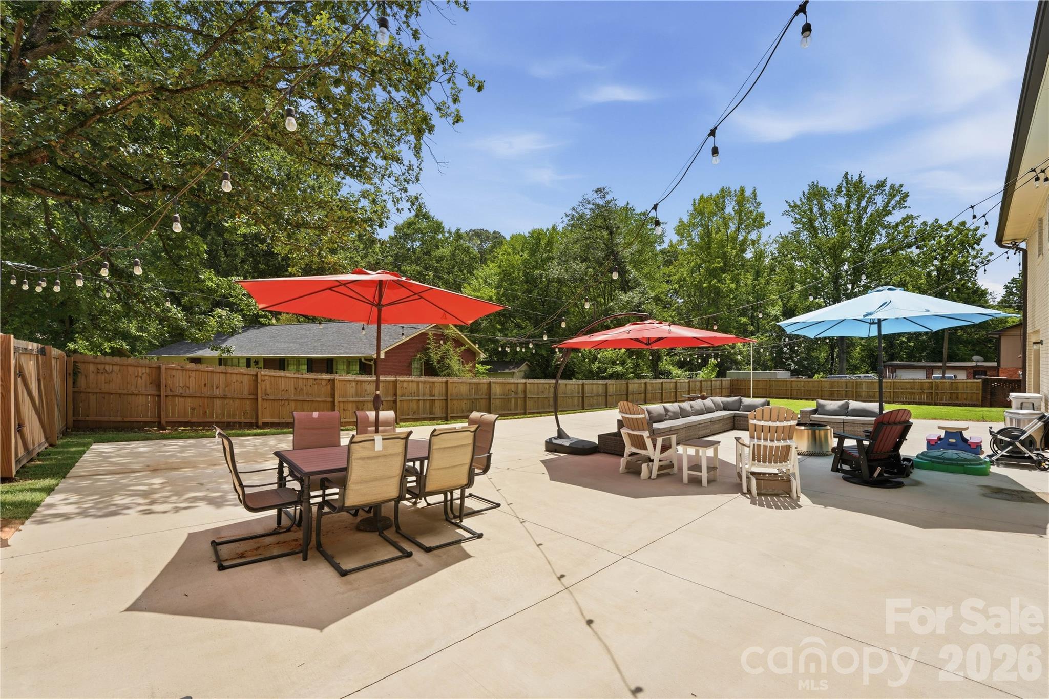 1301 Manchester Lane — Charlotte