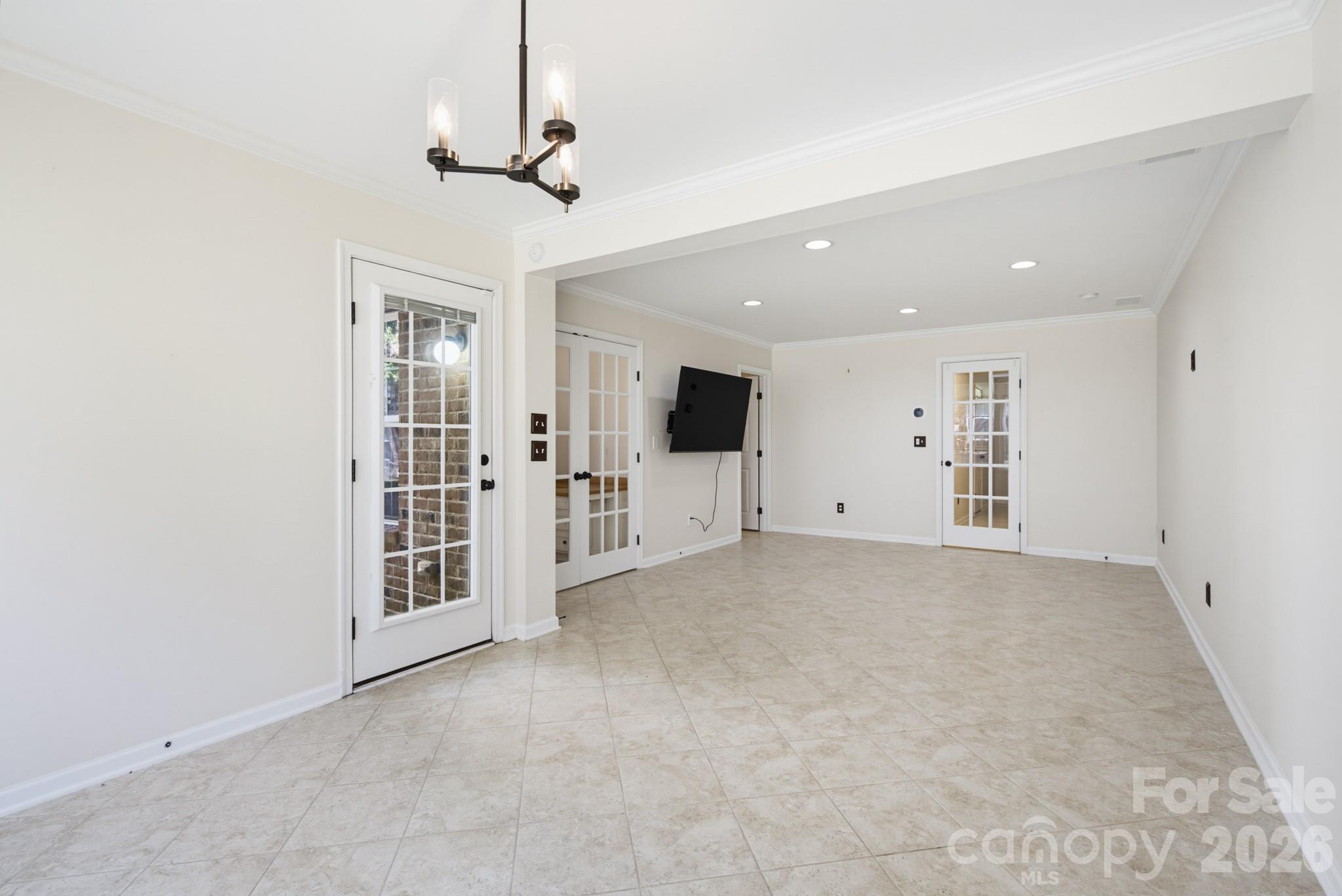 225 Lincoln Street — Charlotte