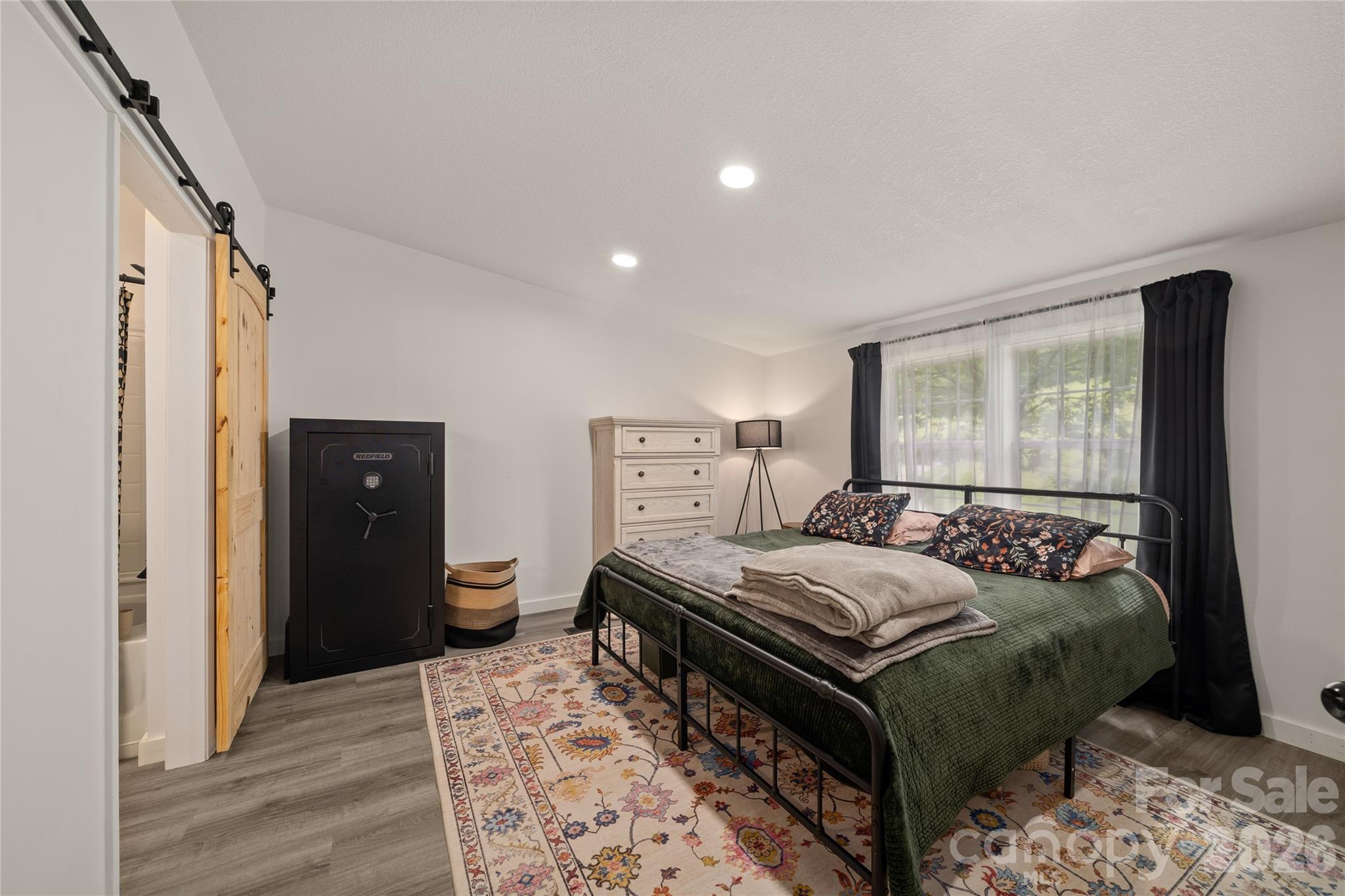 7 Wid Smith Road — Burnsville
