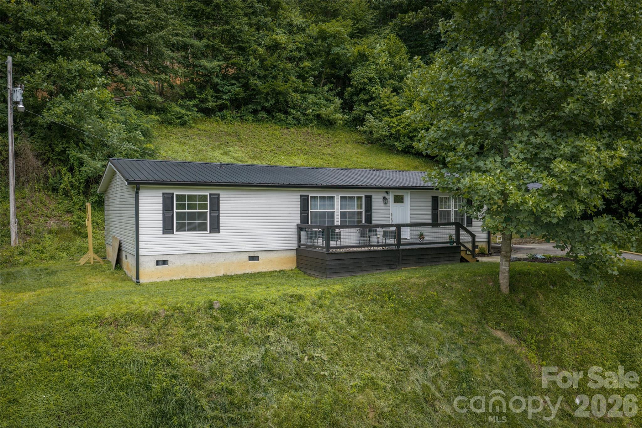 7 Wid Smith Road — Burnsville