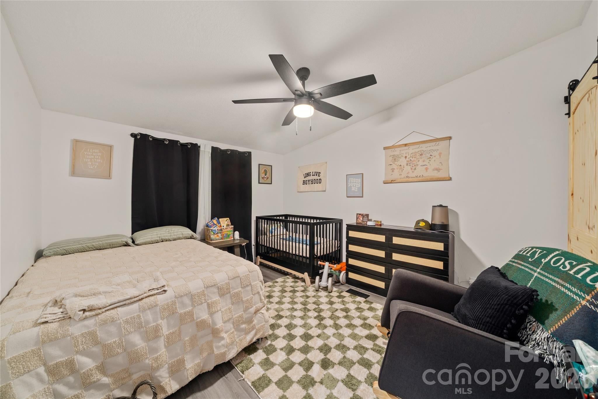 7 Wid Smith Road — Burnsville