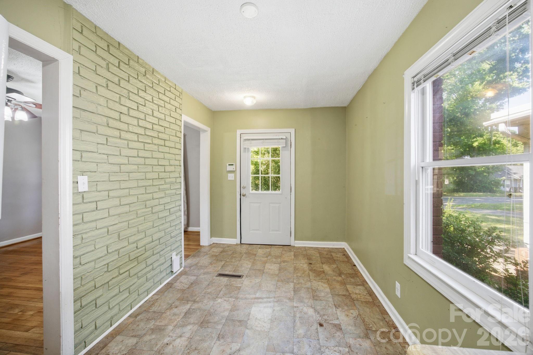 3129 Iredell Drive — Charlotte