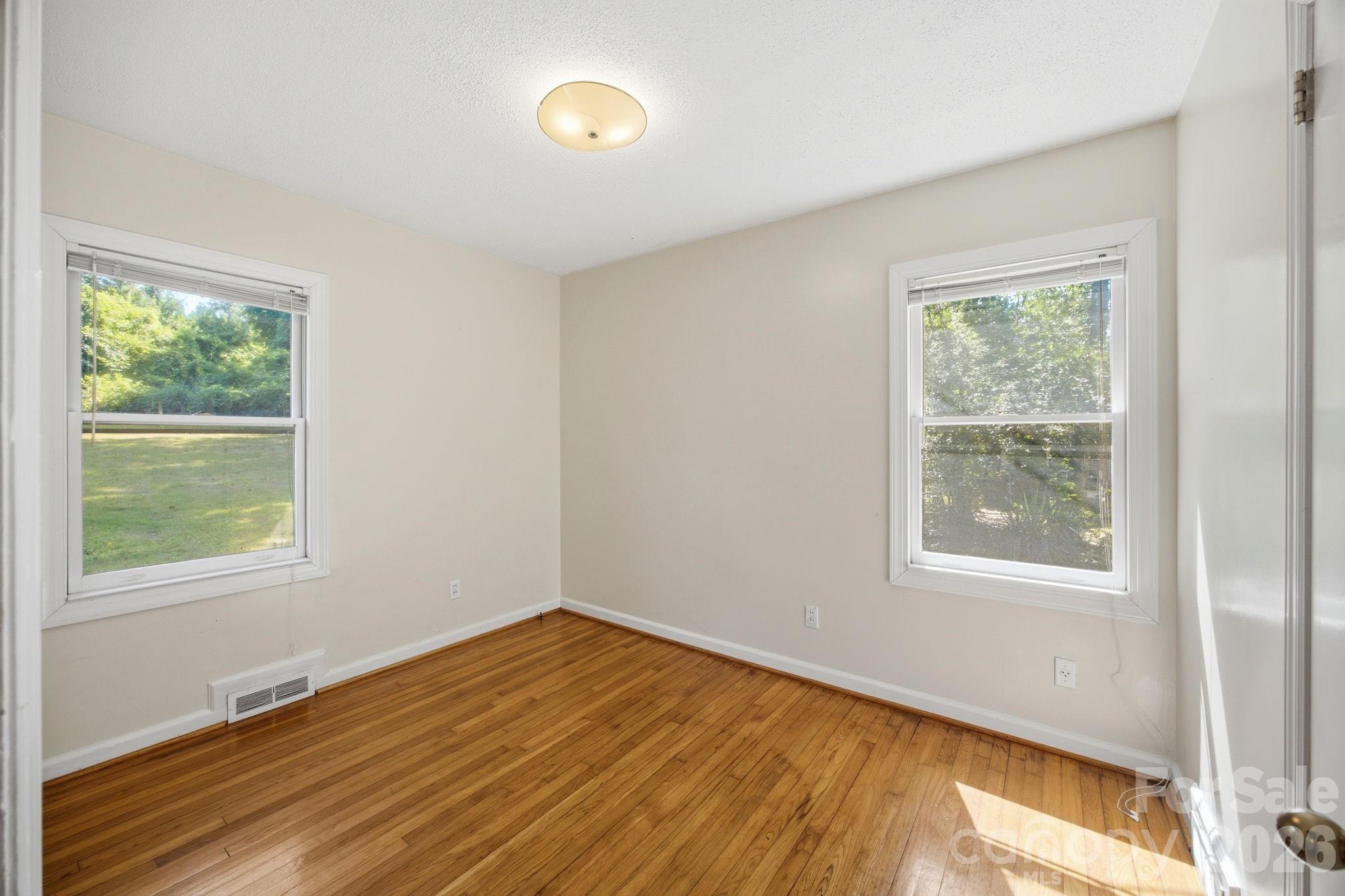 3129 Iredell Drive — Charlotte