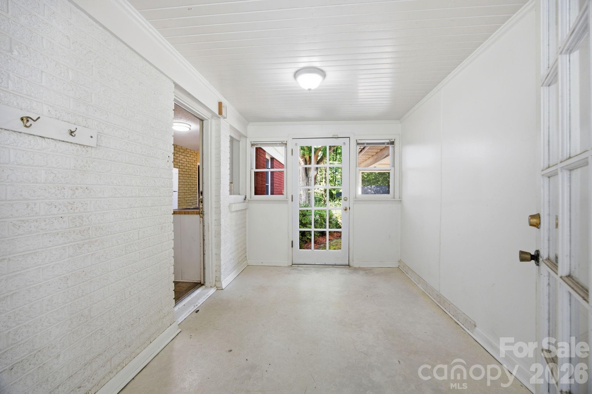 3129 Iredell Drive — Charlotte