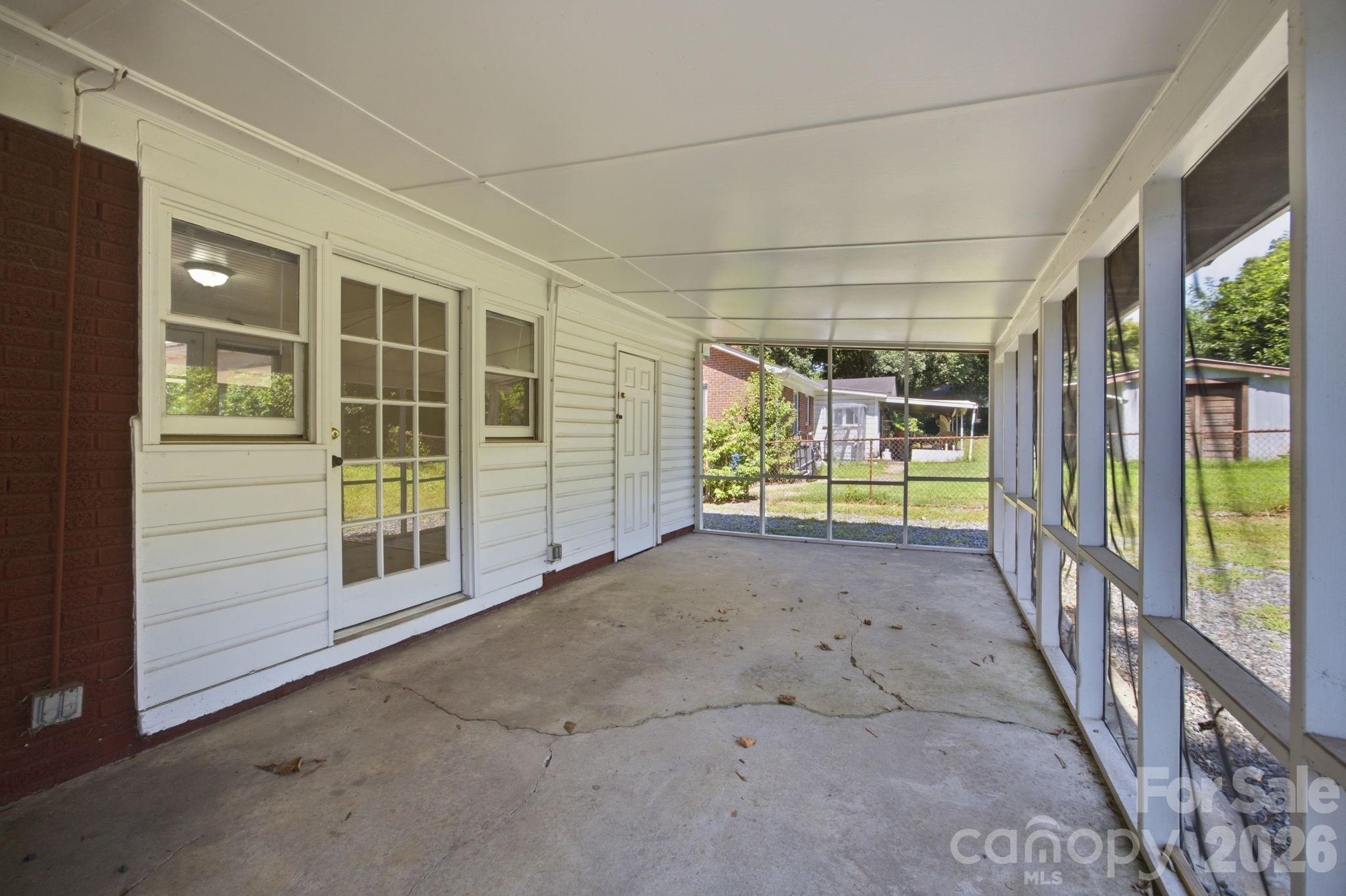 3129 Iredell Drive — Charlotte