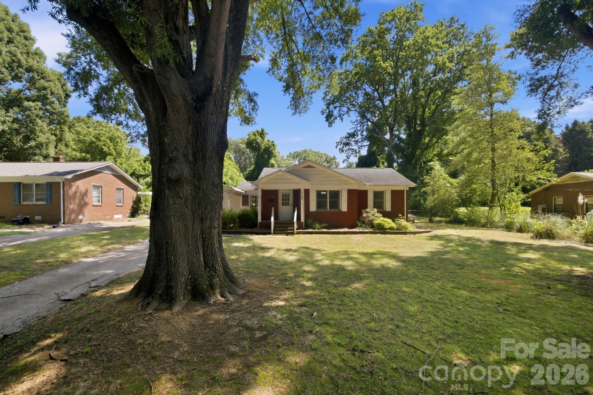 3129 Iredell Drive — Charlotte