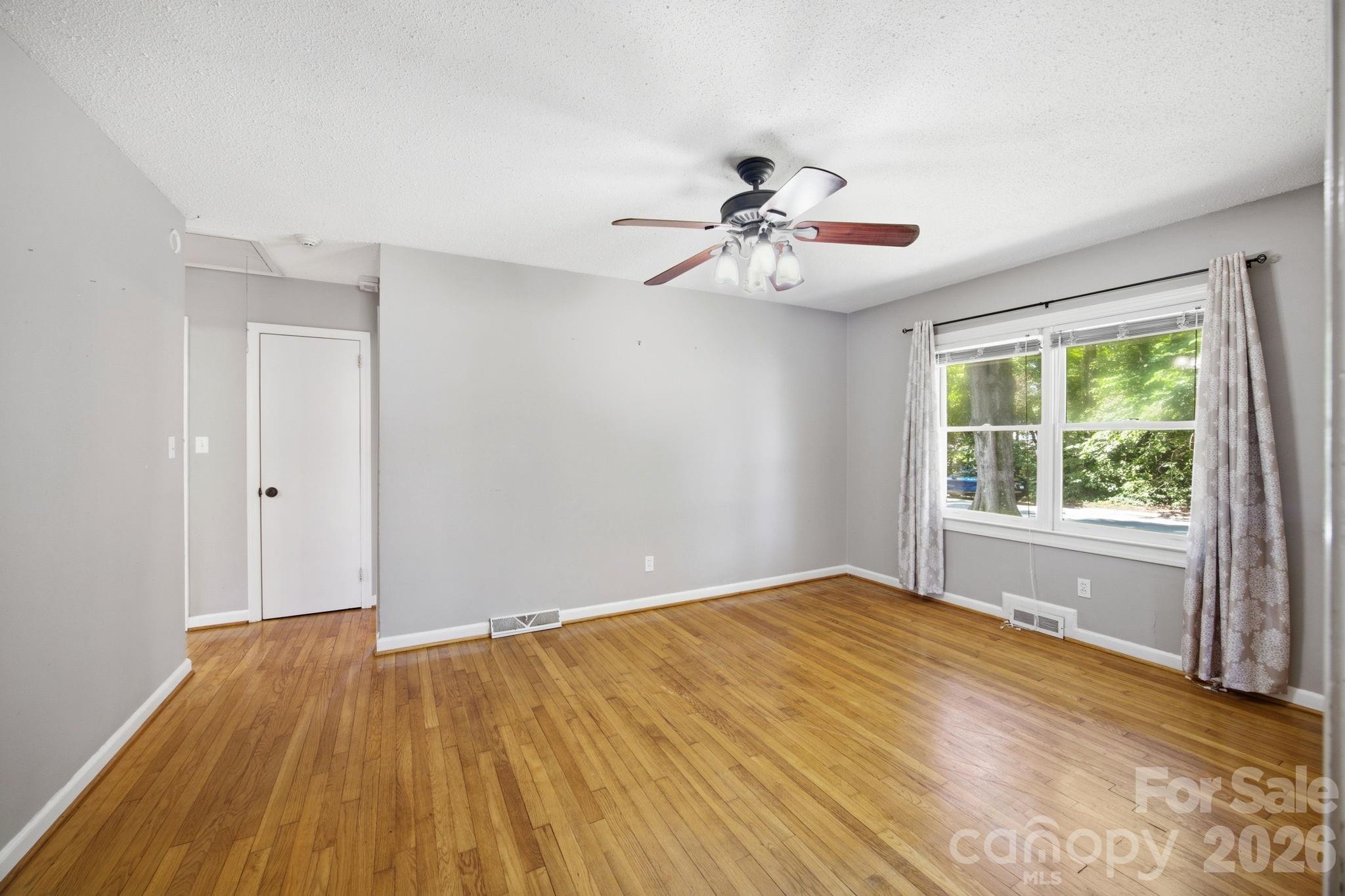 3129 Iredell Drive — Charlotte
