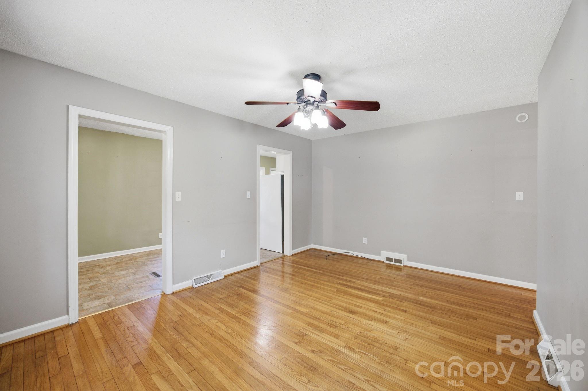 3129 Iredell Drive — Charlotte